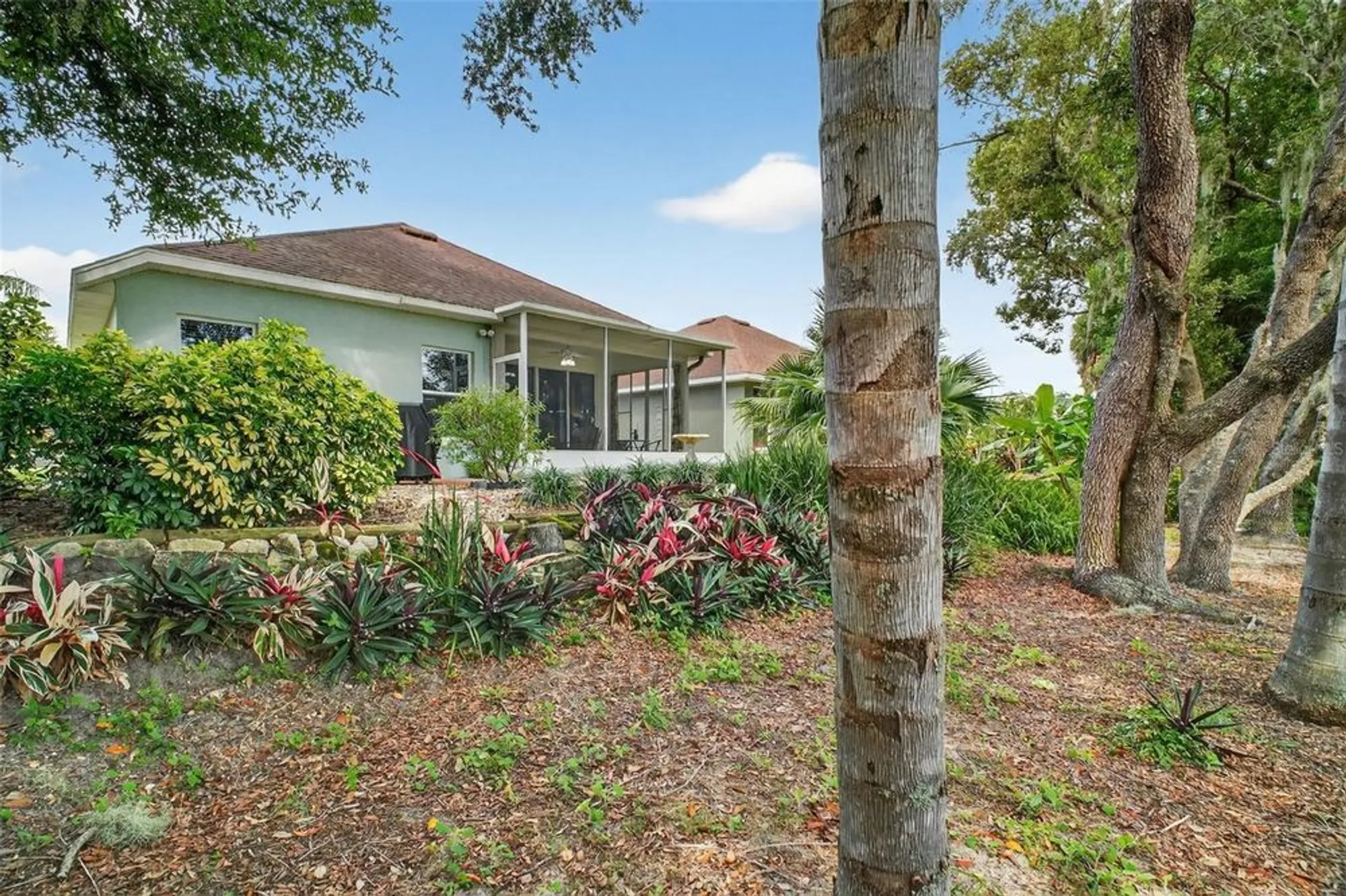 Property Slideshow image 37 of 63 | 8252 bridgeport bay cir, Mount Dora, FL, 32757