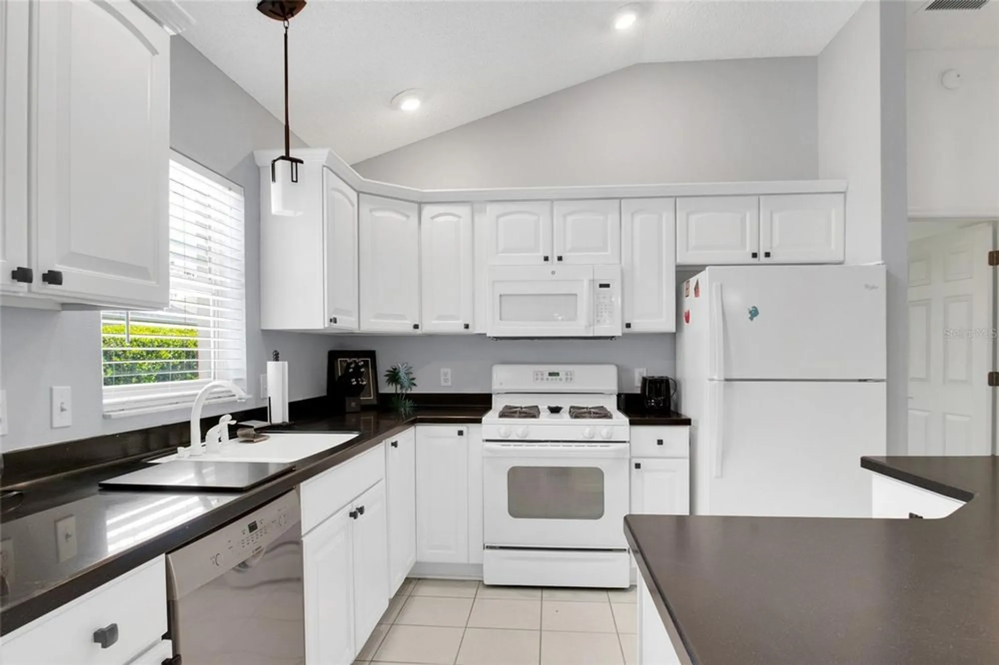 Property Slideshow image 9 of 48 | 670 fayette ct, The Villages, FL, 32162