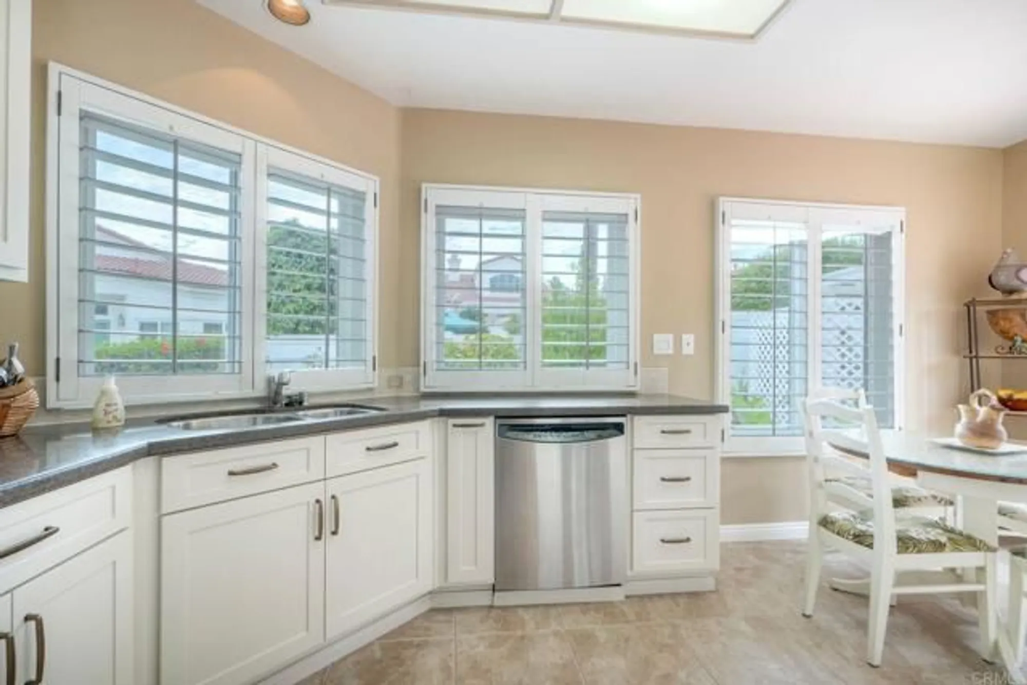 Property Slideshow image 13 of 53 | 3376 corsica way, Oceanside, CA, 92056