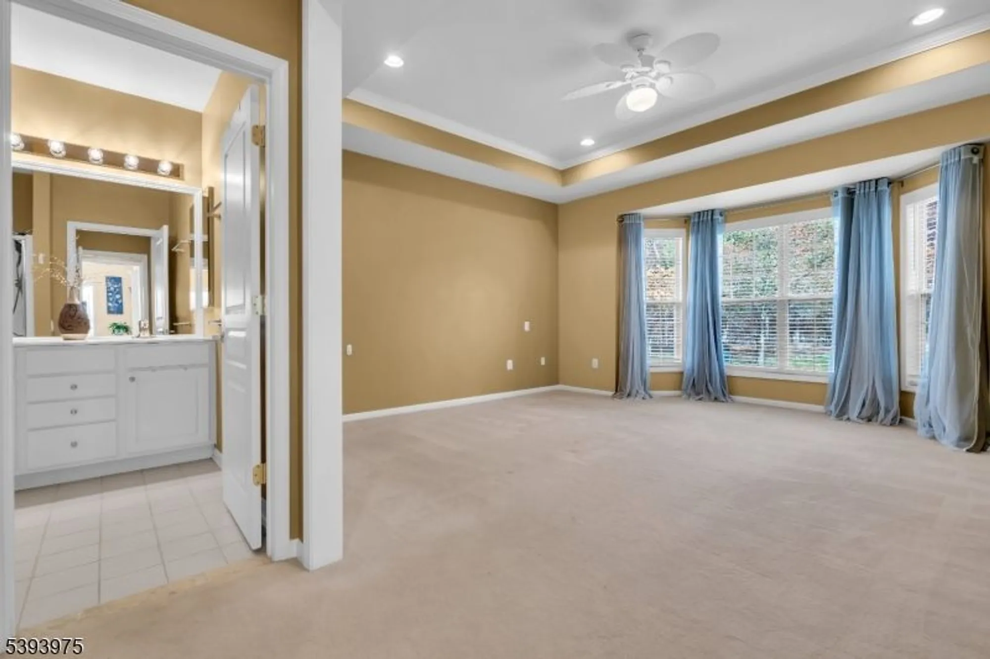 Property Slideshow image 19 of 50 | 236 knollcrest ct, Somerset, NJ, 08873