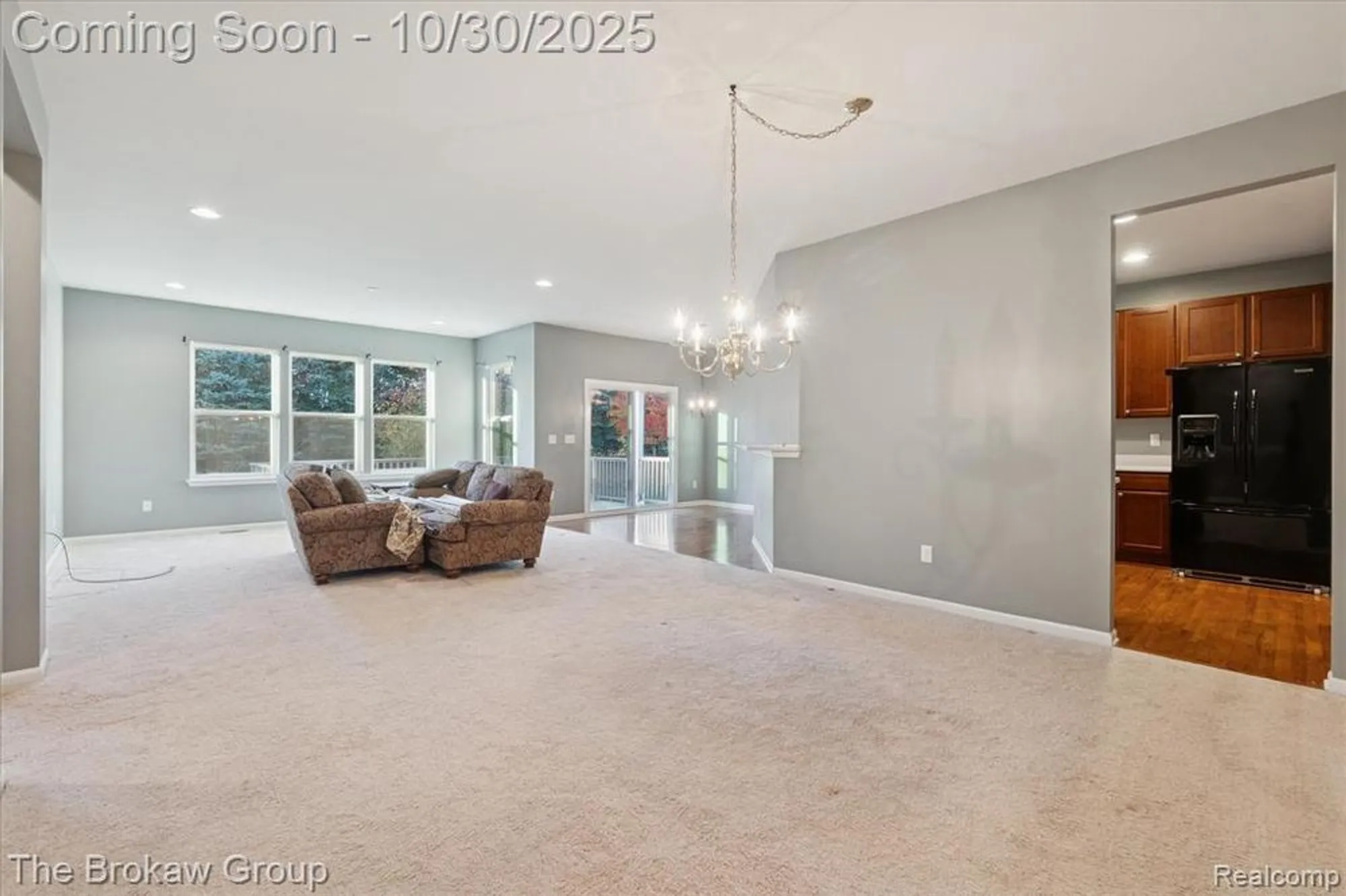 Property Slideshow image 11 of 49 | 6334 prairie dunes dr, Grand Blanc, MI, 48439