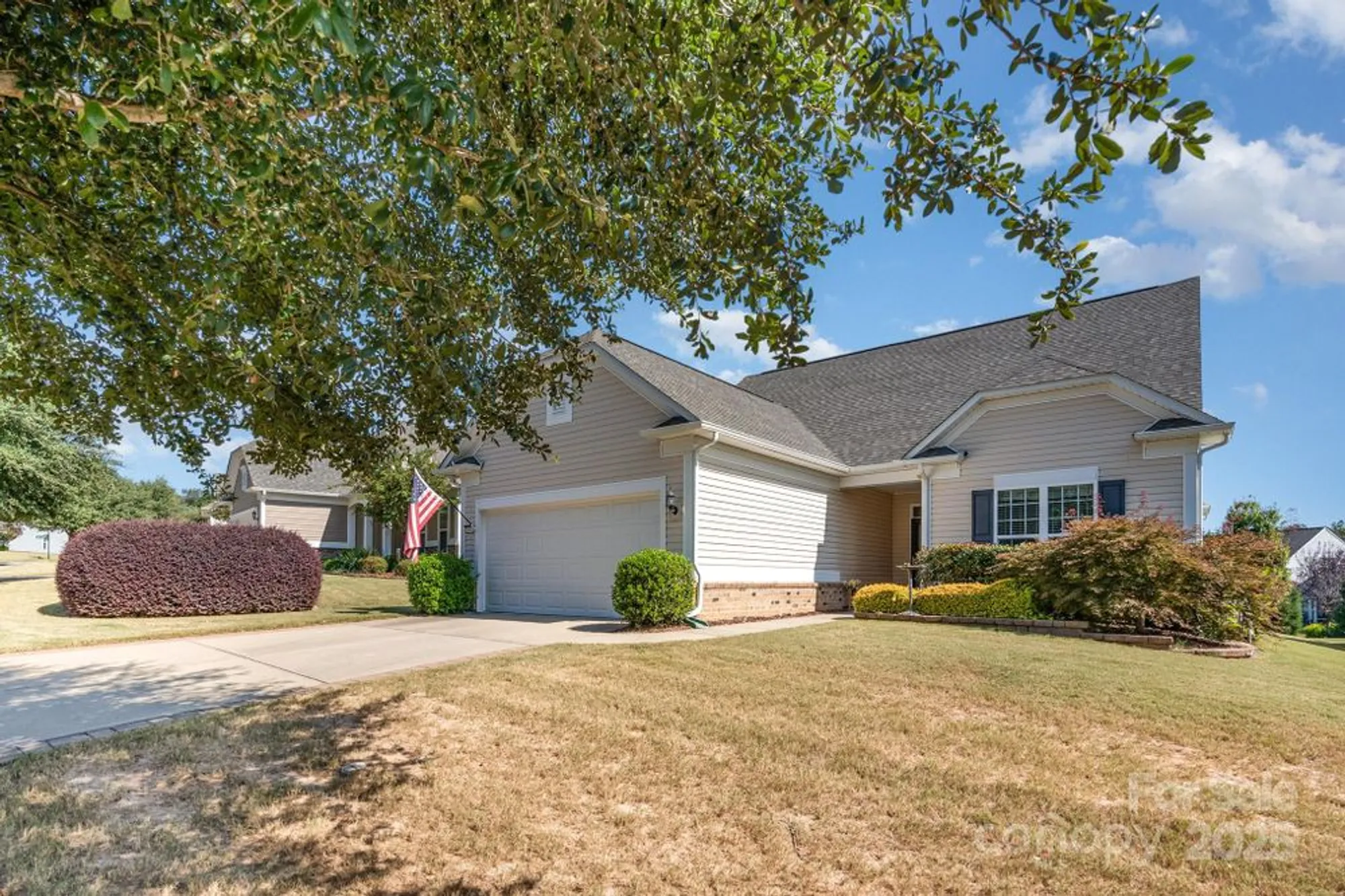 Property Slideshow image 2 of 33 | 20142 dovekie ln, Fort Mill, SC, 29707