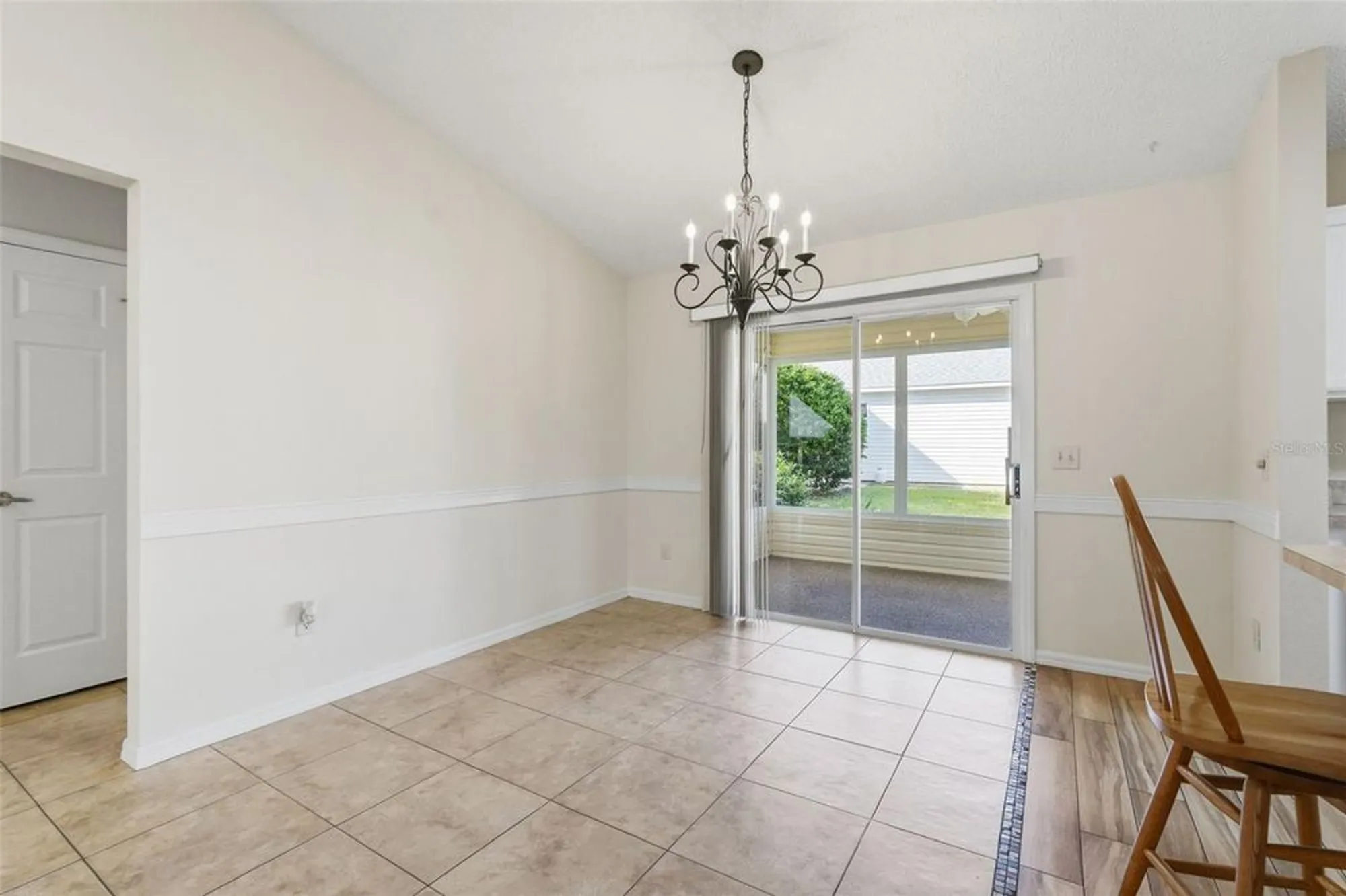 Property Slideshow image 14 of 69 | 17985 se 92nd amory ave, The Villages, FL, 32162