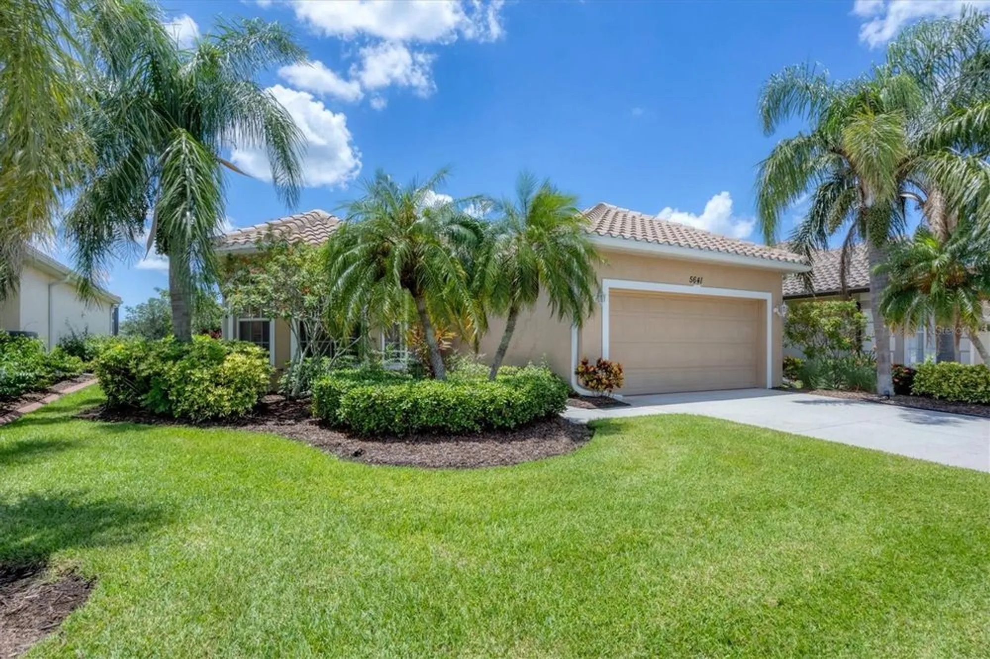 Property Slideshow image 5 of 50 | 5641 whispering oaks dr, North Port, FL, 34287