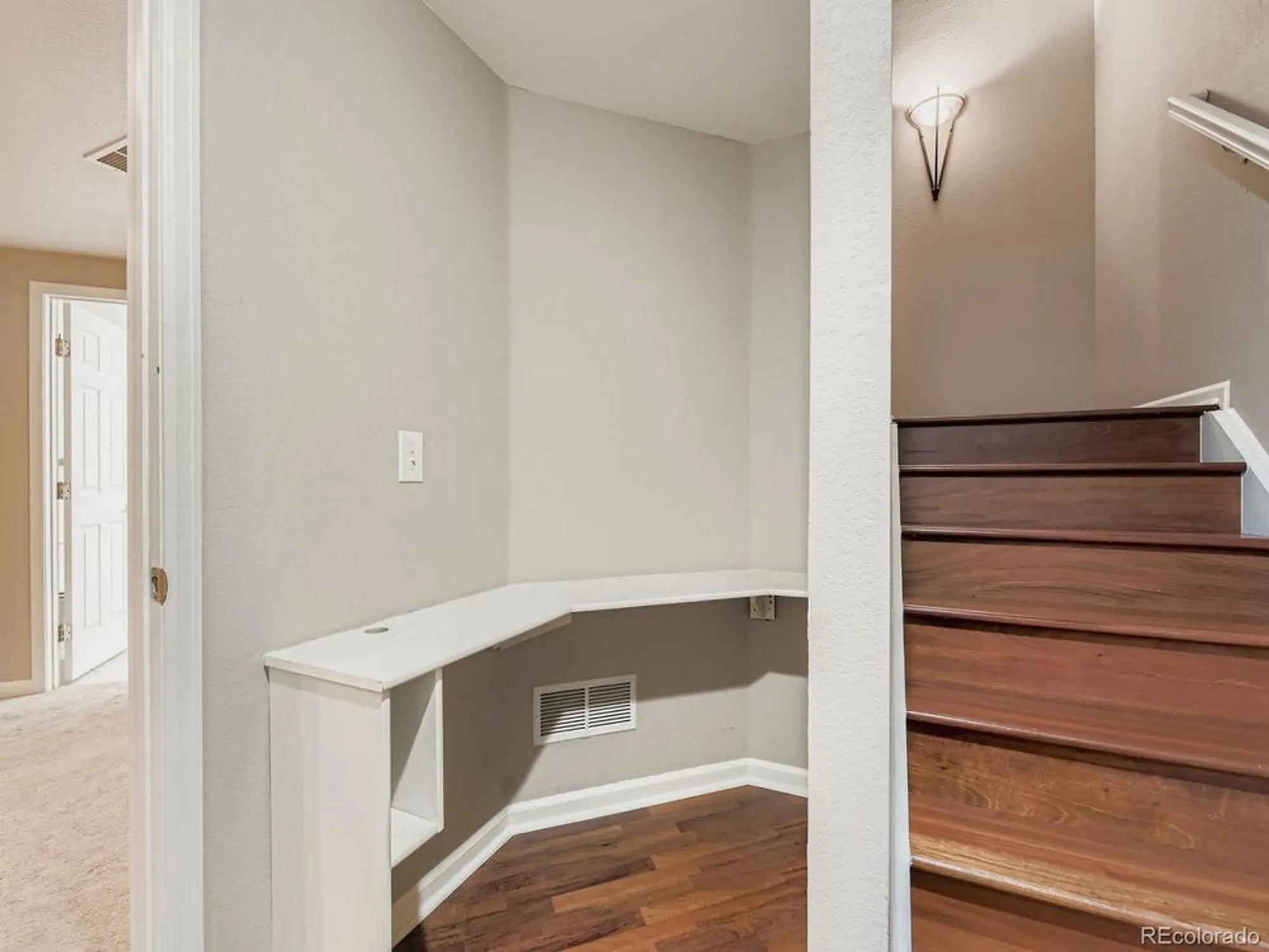 Property Slideshow image 23 of 37 | 2712 w greens pl, Littleton, CO, 80123