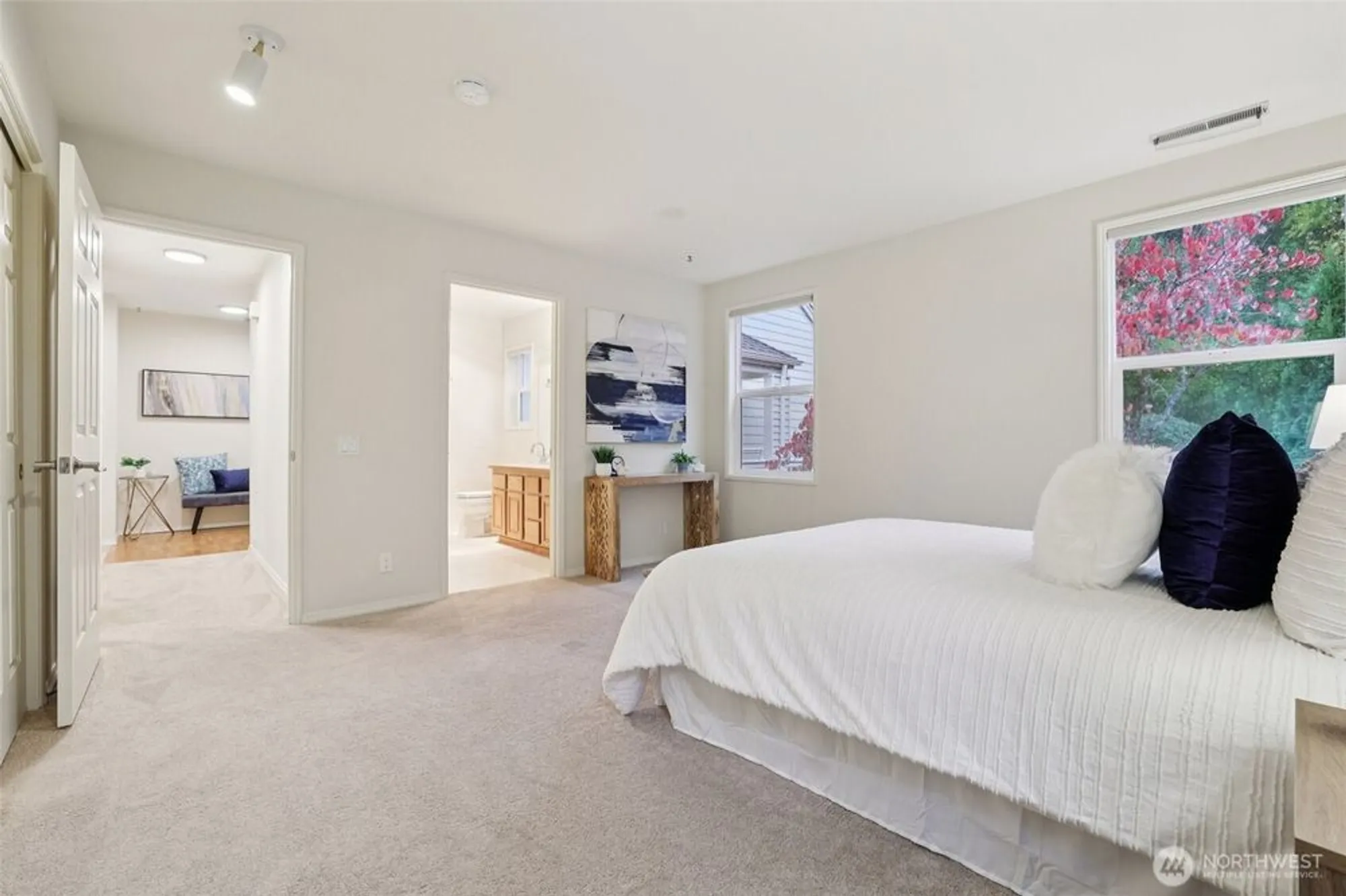 Property Slideshow image 25 of 40 | 22561 se 42nd ter # 2211, Issaquah, WA, 98029