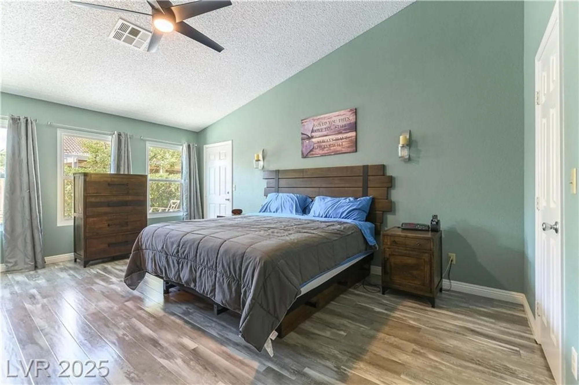 Property Slideshow image 15 of 42 | 5600 segolilly cir, Las Vegas, NV, 89130