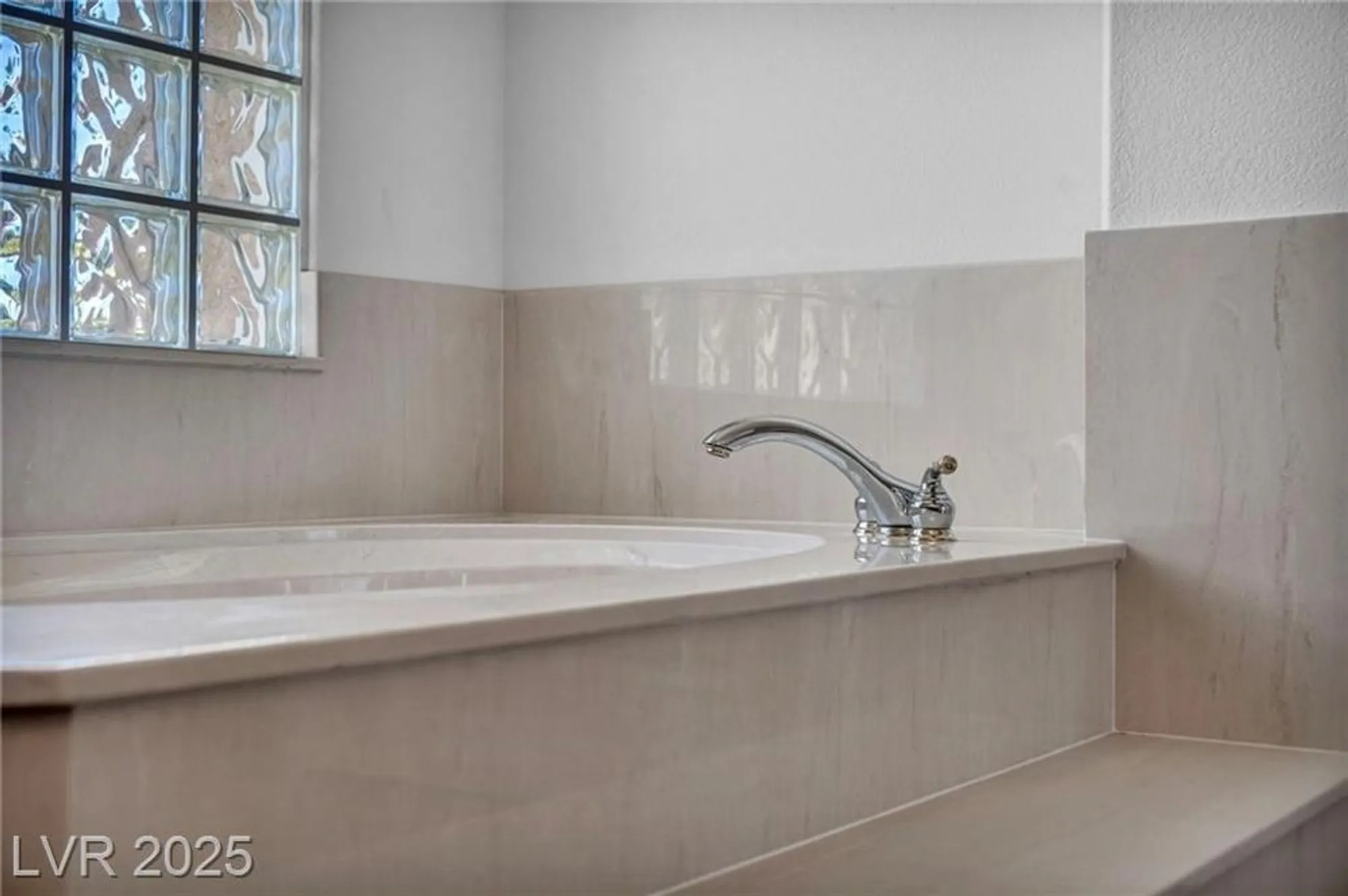 Property Slideshow image 45 of 71 | 2567 evening sky dr, Henderson, NV, 89052