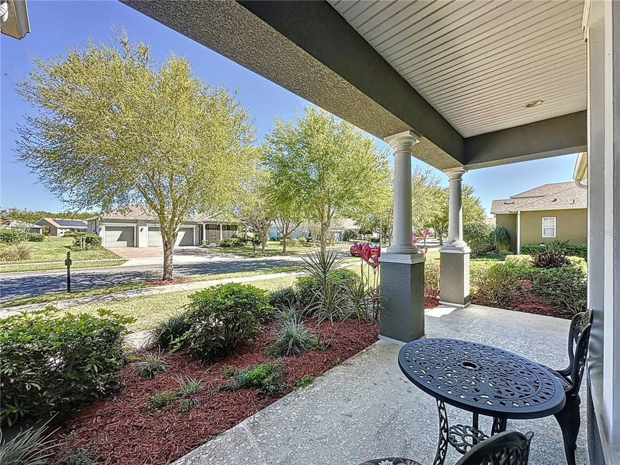 Property Slideshow image 4 of 54 | 228 bayou bend rd, Groveland, FL, 34736