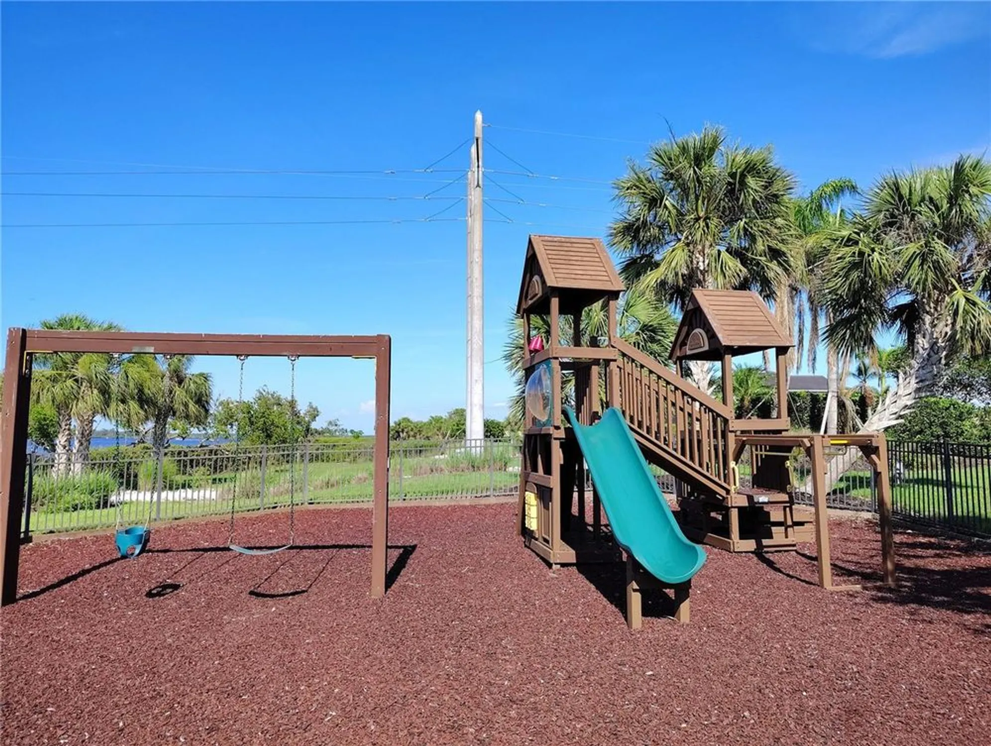 Property Slideshow image 71 of 84 | 1264 riverscape st b, Bradenton, FL, 34208