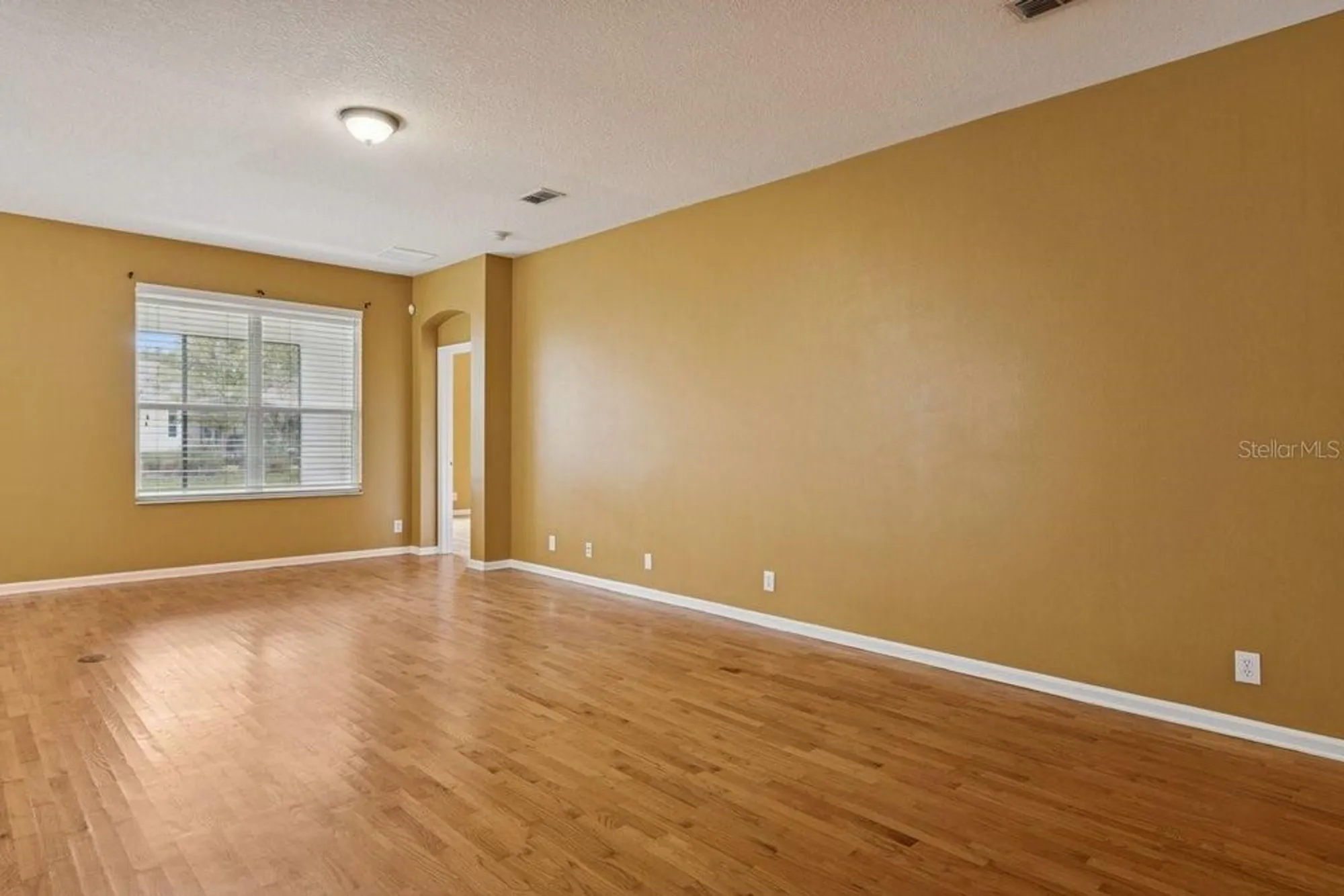 Property Slideshow image 9 of 44 | 902 heron point cir, Deland, FL, 32724