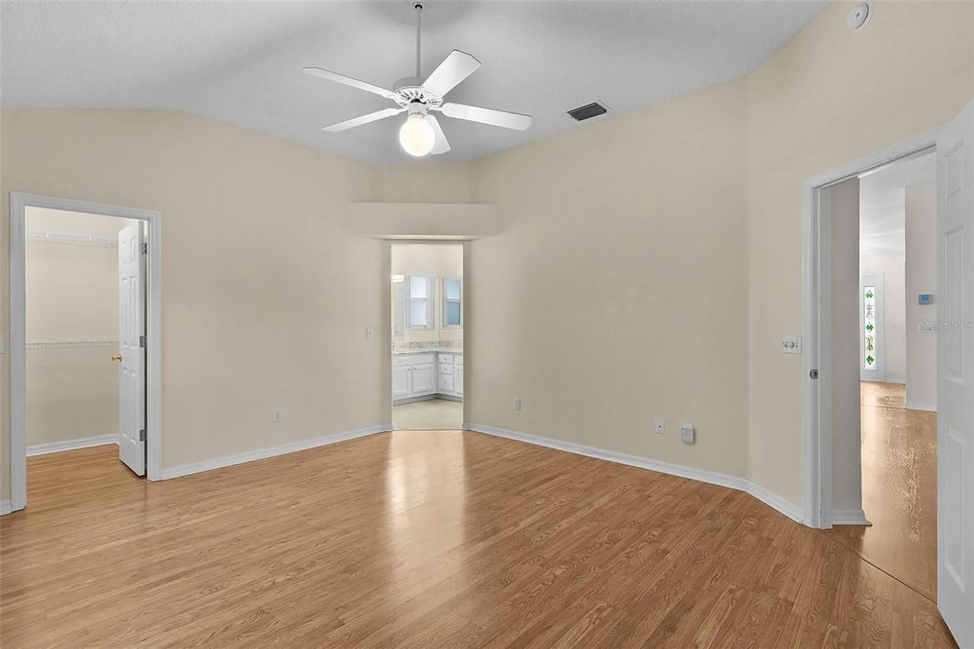 Property Slideshow image 21 of 44 | 912 ventura dr, The Villages, FL, 32159