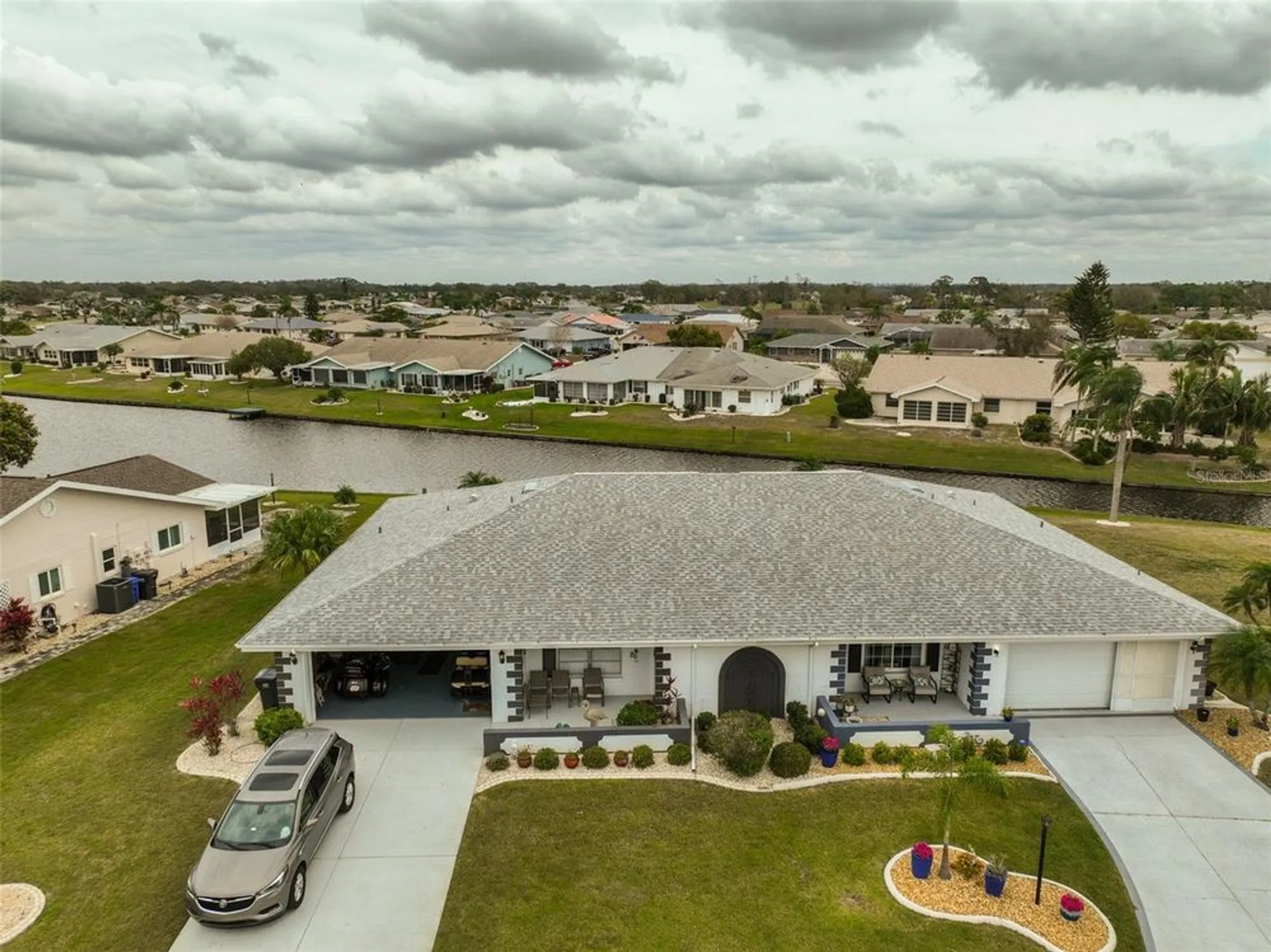 Property Slideshow image 43 of 55 | 1805 columbine pl, Sun City Center, FL, 33573