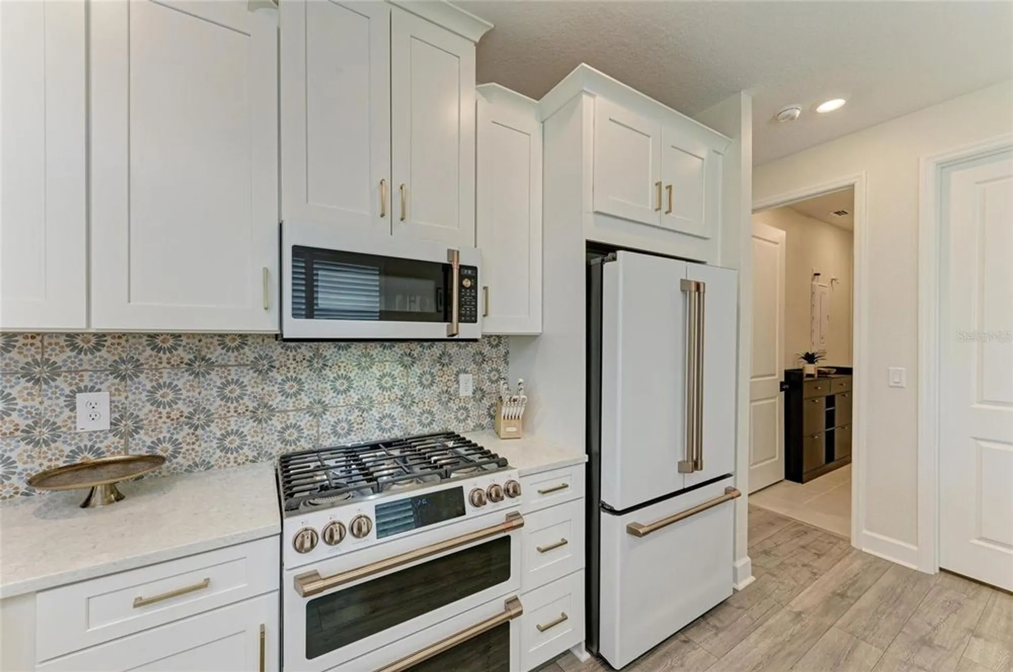 Property Slideshow image 8 of 53 | 16225 paynes mill dr, Bradenton, FL, 34211