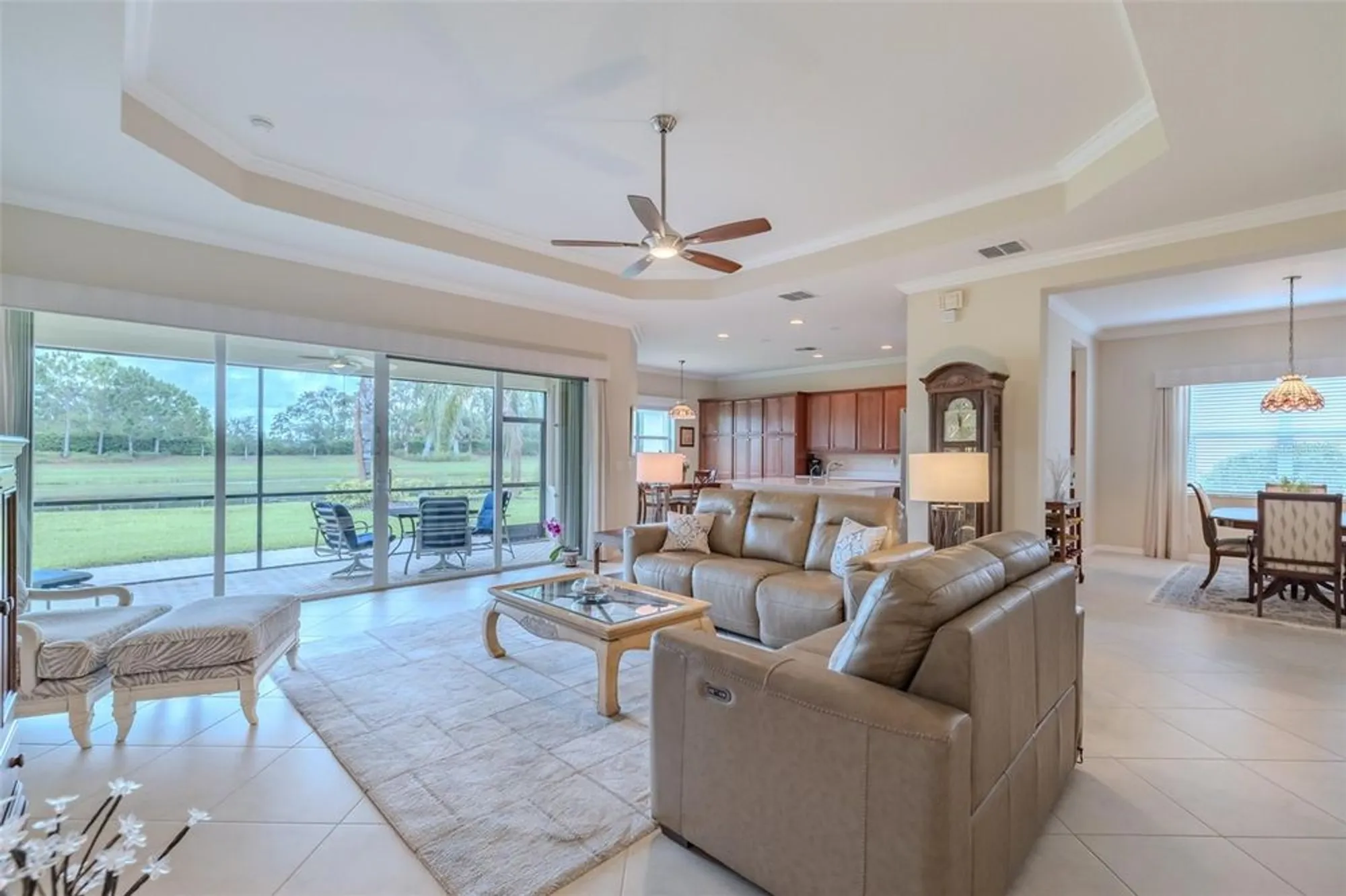 Property Slideshow image 14 of 96 | 15937 cape coral dr, Wimauma, FL, 33598