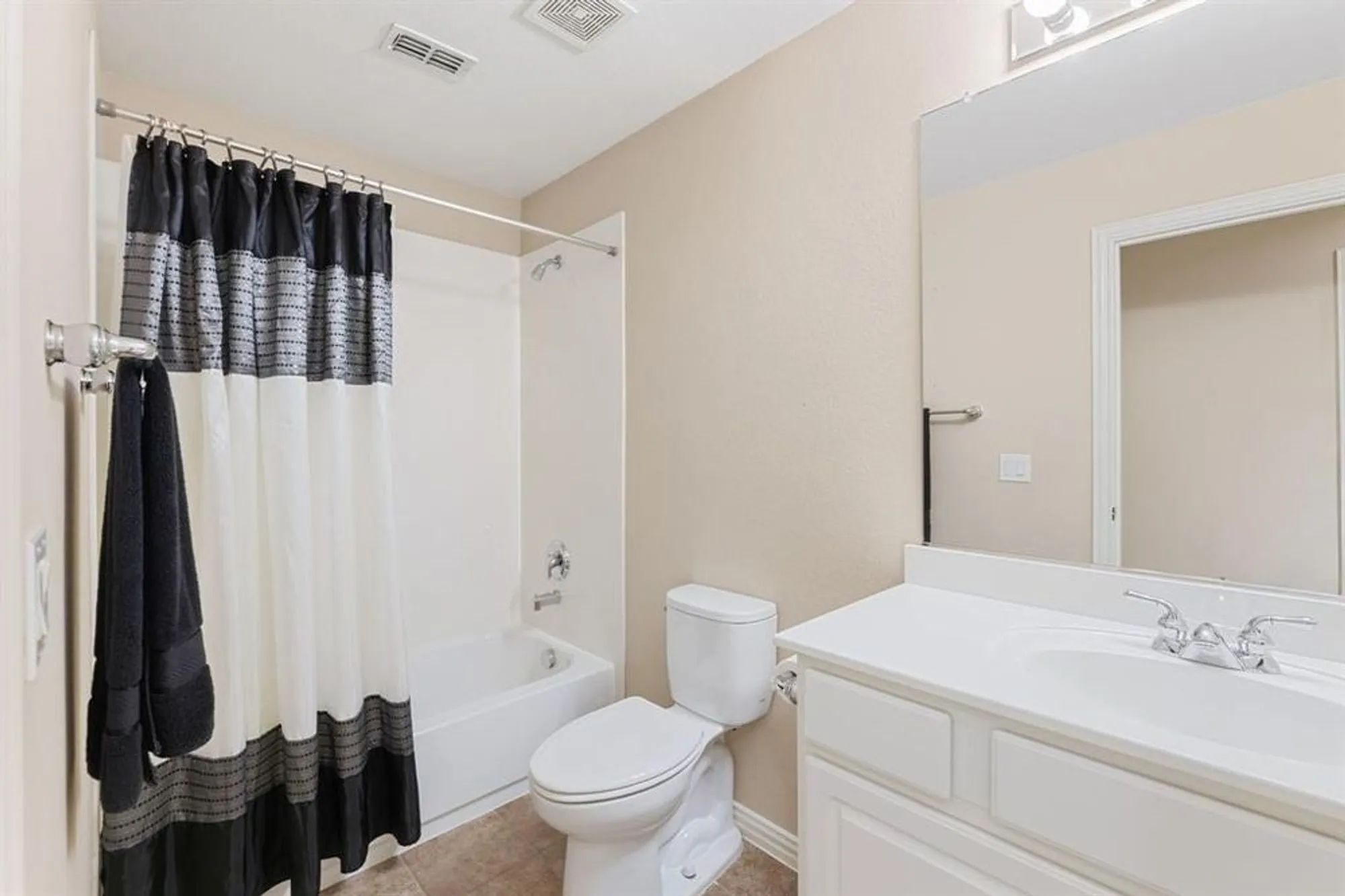 Property Slideshow image 29 of 36 | 900 medinah dr, Fairview, TX, 75069