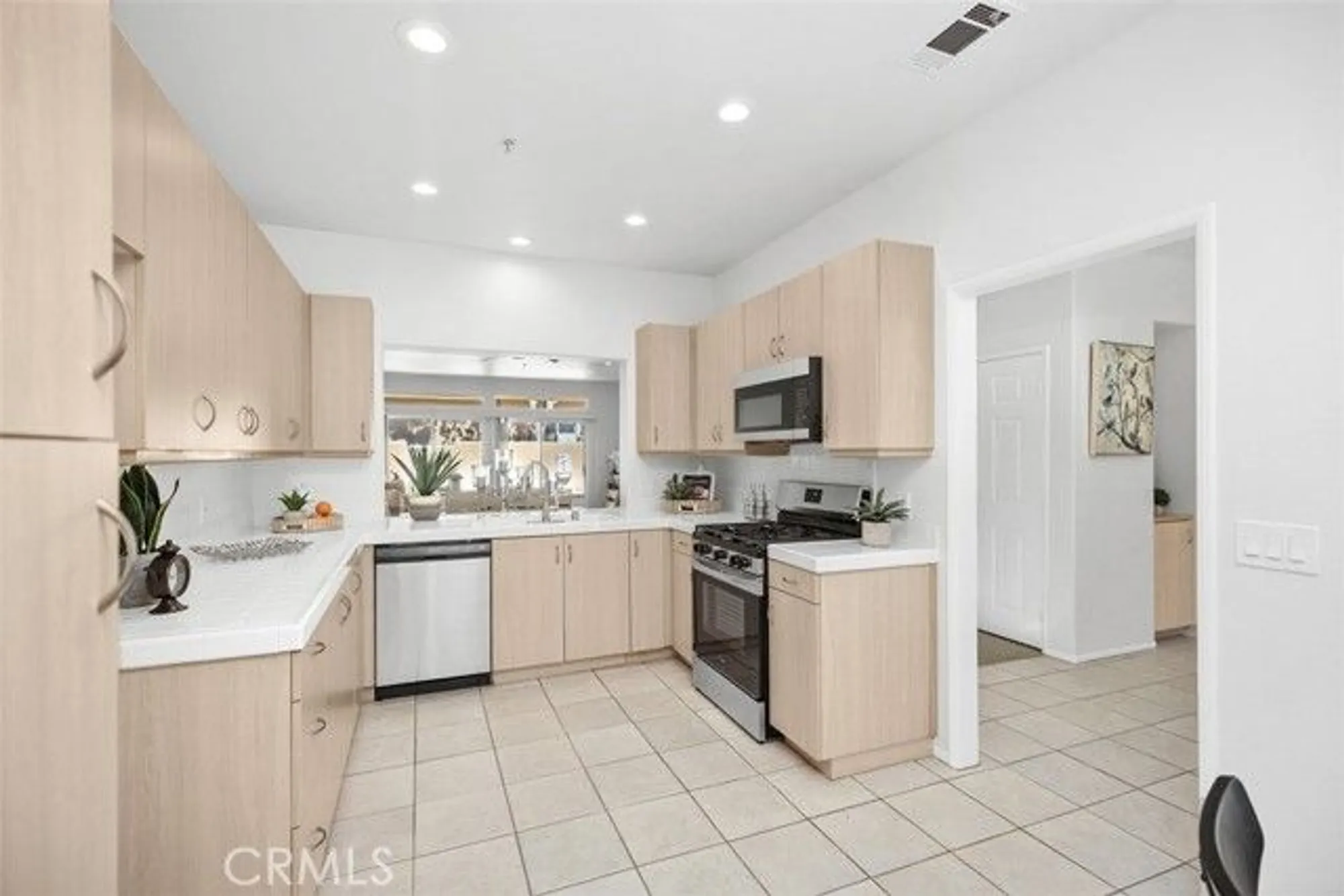 Property Slideshow image 15 of 57 | 28961 san raphael, Mission Viejo, CA, 92692