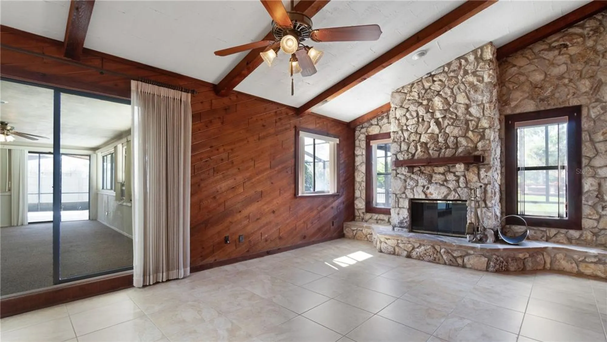 Property Slideshow image 21 of 50 | 965 pelican bay dr, Daytona Beach, FL, 32119