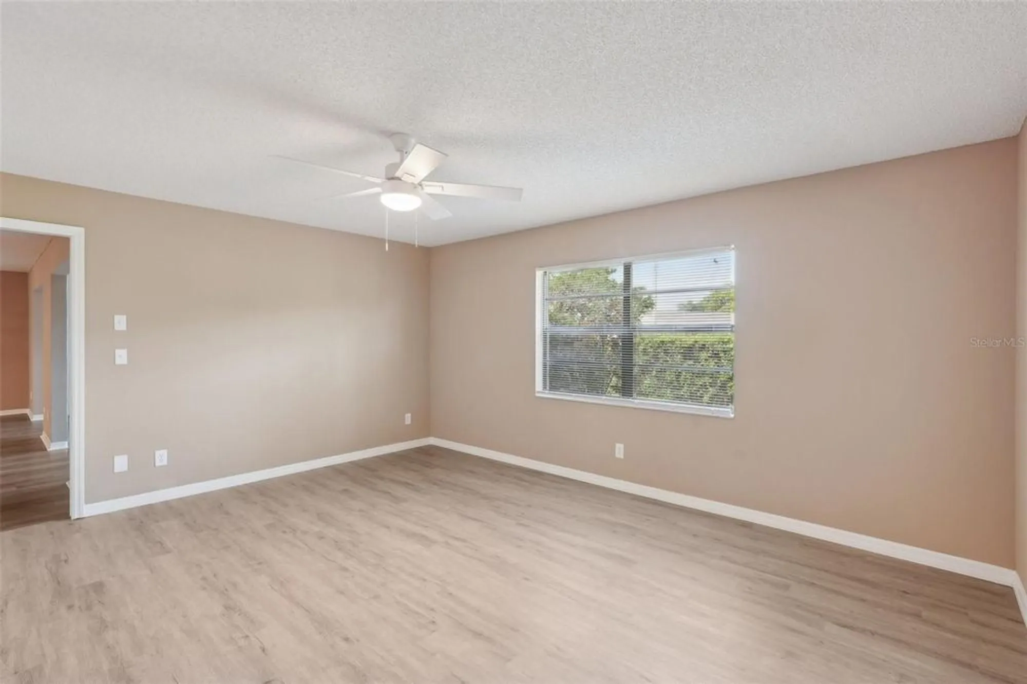 Property Slideshow image 21 of 57 | 2529 lancaster dr, Sun City Center, FL, 33573