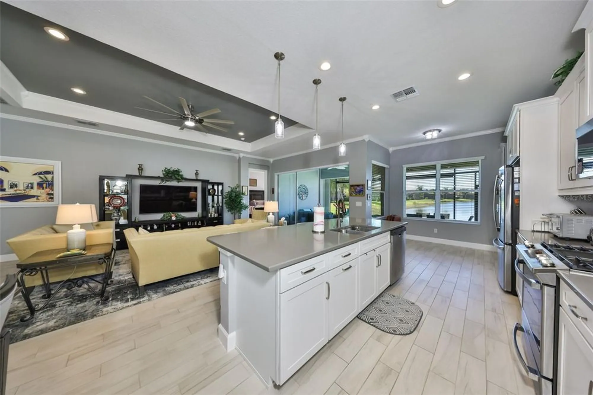 Property Slideshow image 13 of 44 | 15527 corona del mar dr, Wimauma, FL, 33598