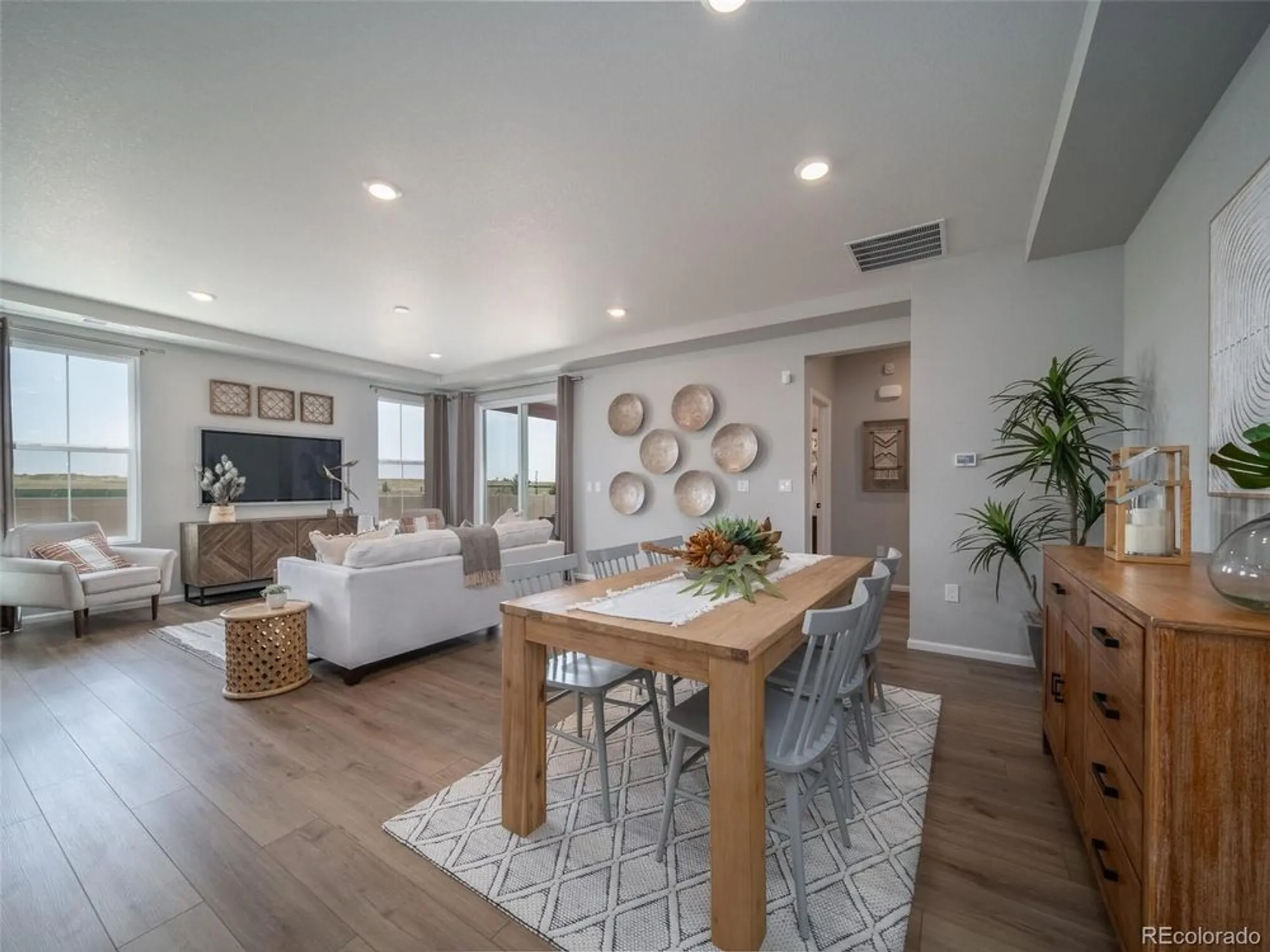 Property Slideshow image 5 of 17 | 21875 e 51st dr, Aurora, CO, 80019