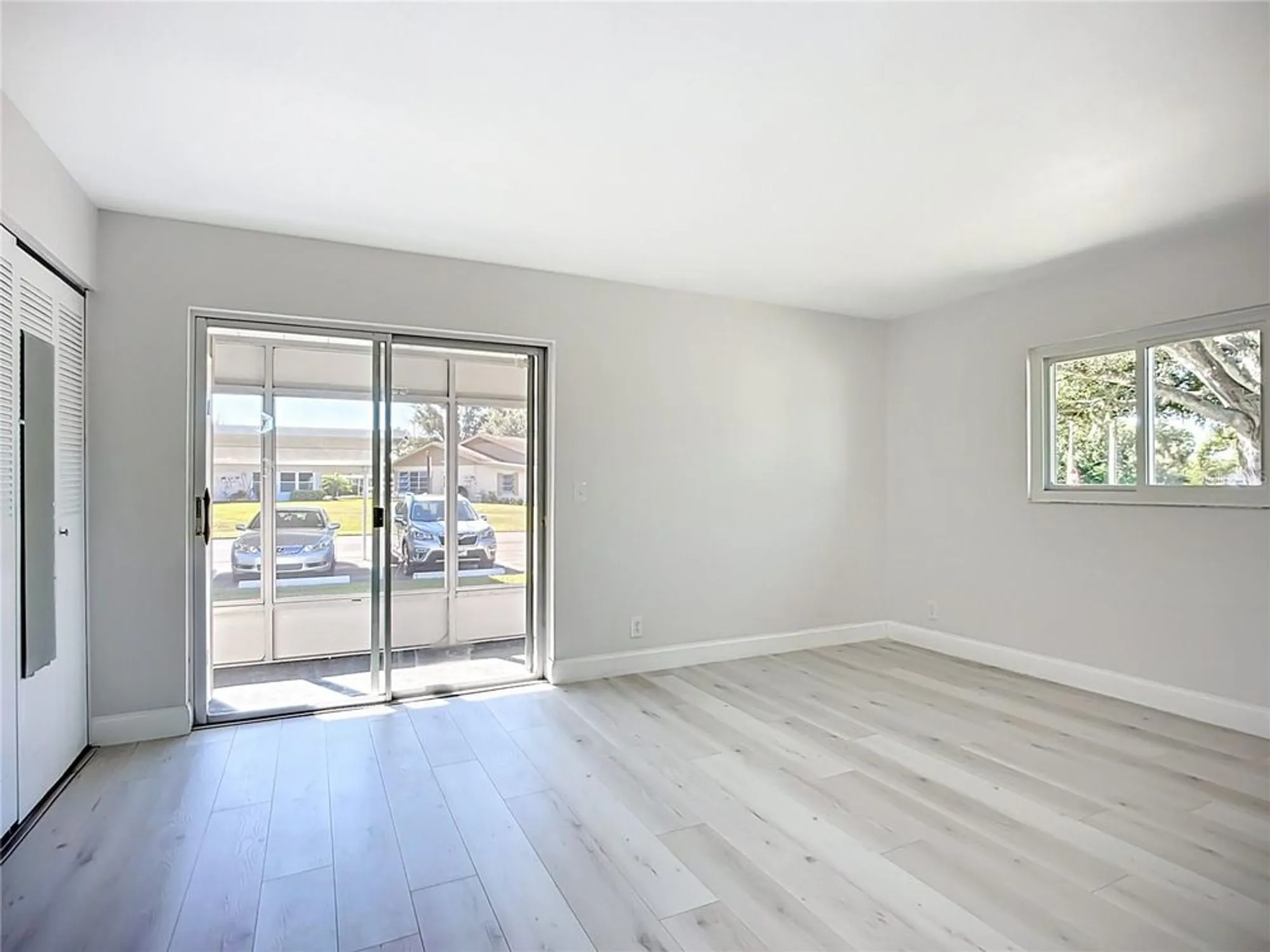 Property Slideshow image 20 of 39 | 1811 bedford ln 166, Sun City Center, FL, 33573