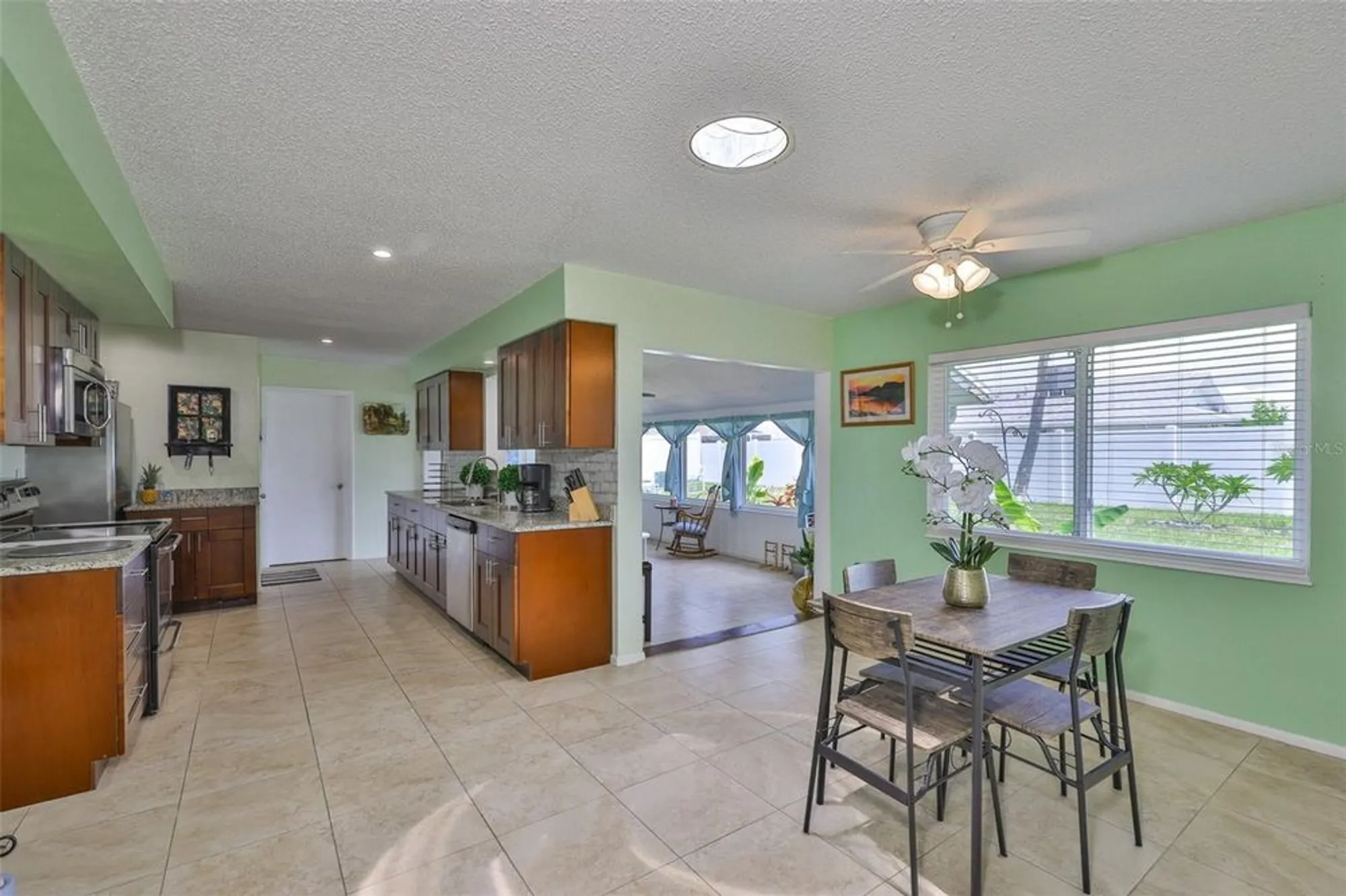 Property Slideshow image 15 of 48 | 613 la jolla ave, Sun City Center, FL, 33573