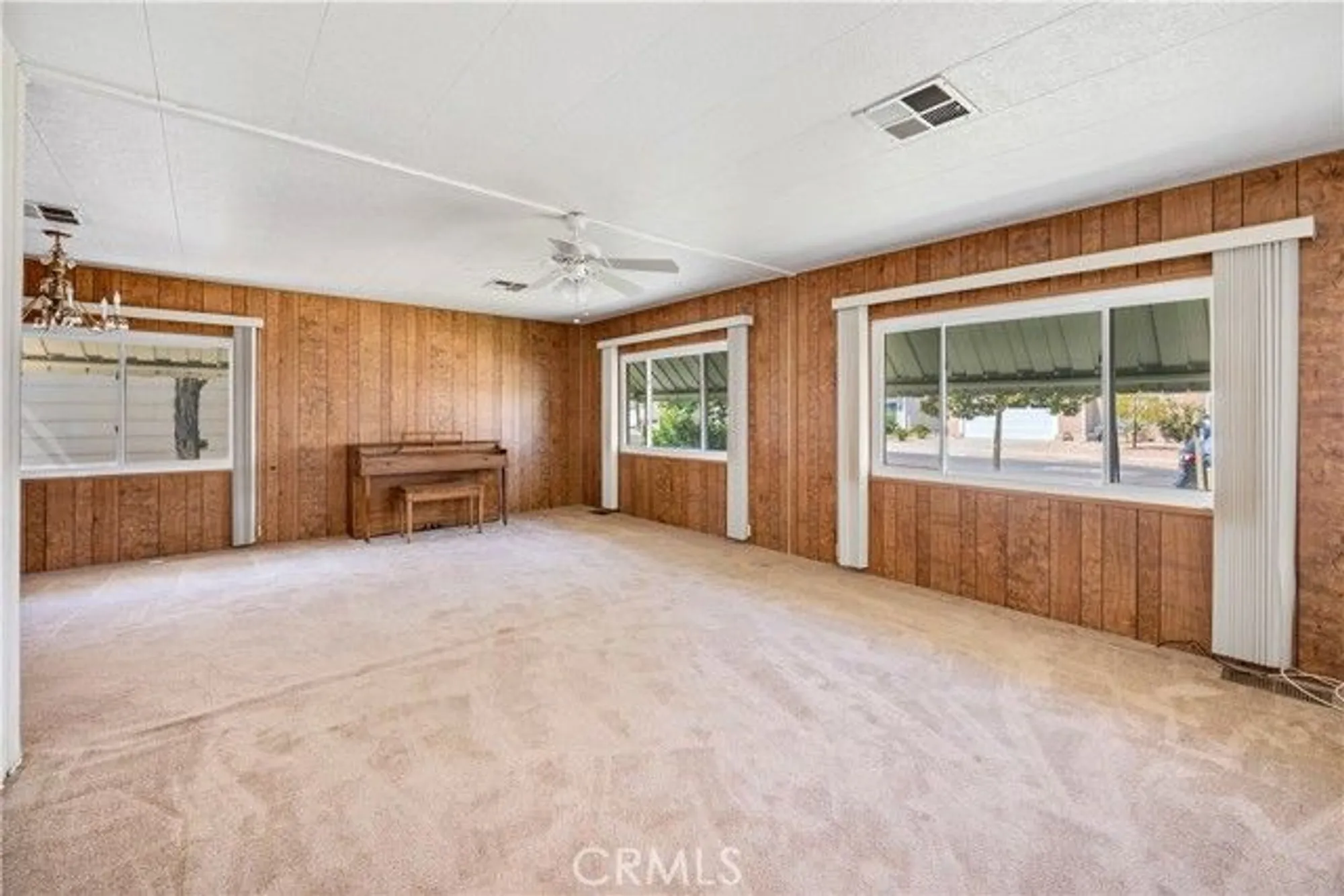 Property Slideshow image 6 of 54 | 1272 brentwood way, Hemet, CA, 92545