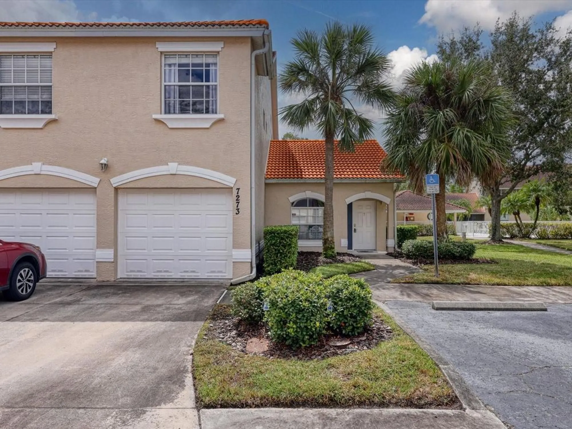 Property Slideshow image 3 of 53 | 7273 cedar hollow cir # 102, Bradenton, FL, 34203