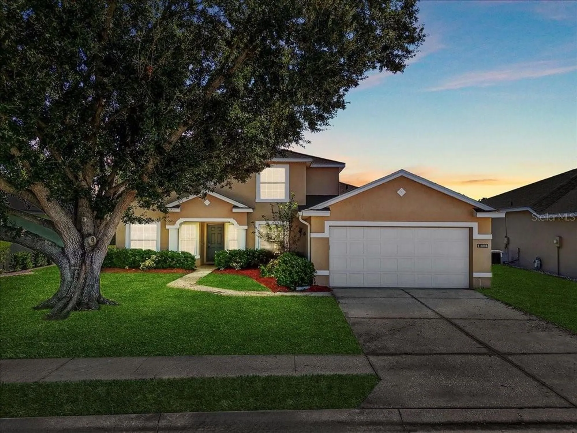 Property Slideshow image 2 of 50 | 4048 windchime ln, Lakeland, FL, 33811