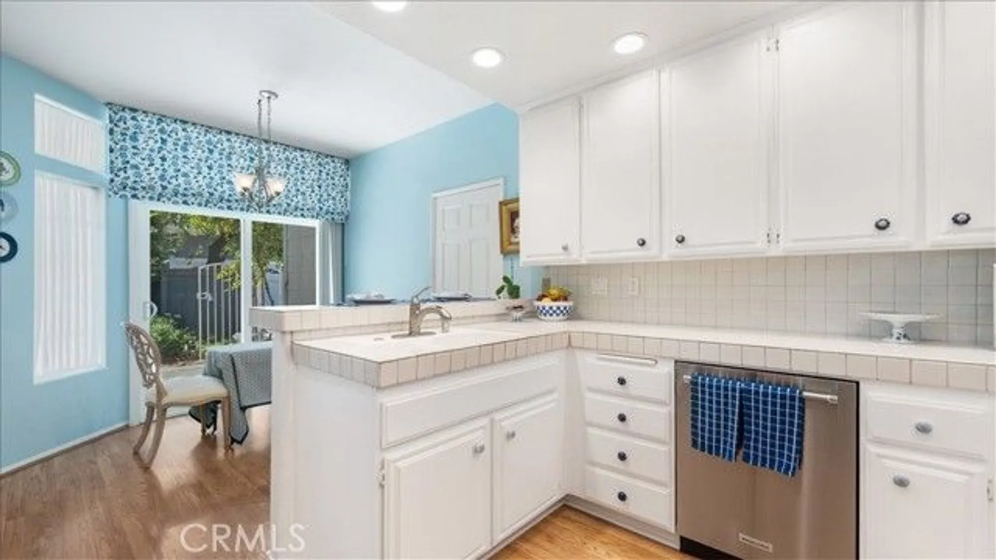Property Slideshow image 12 of 39 | 3620 daffodil ave # 31, Corona Del Mar, CA, 92625