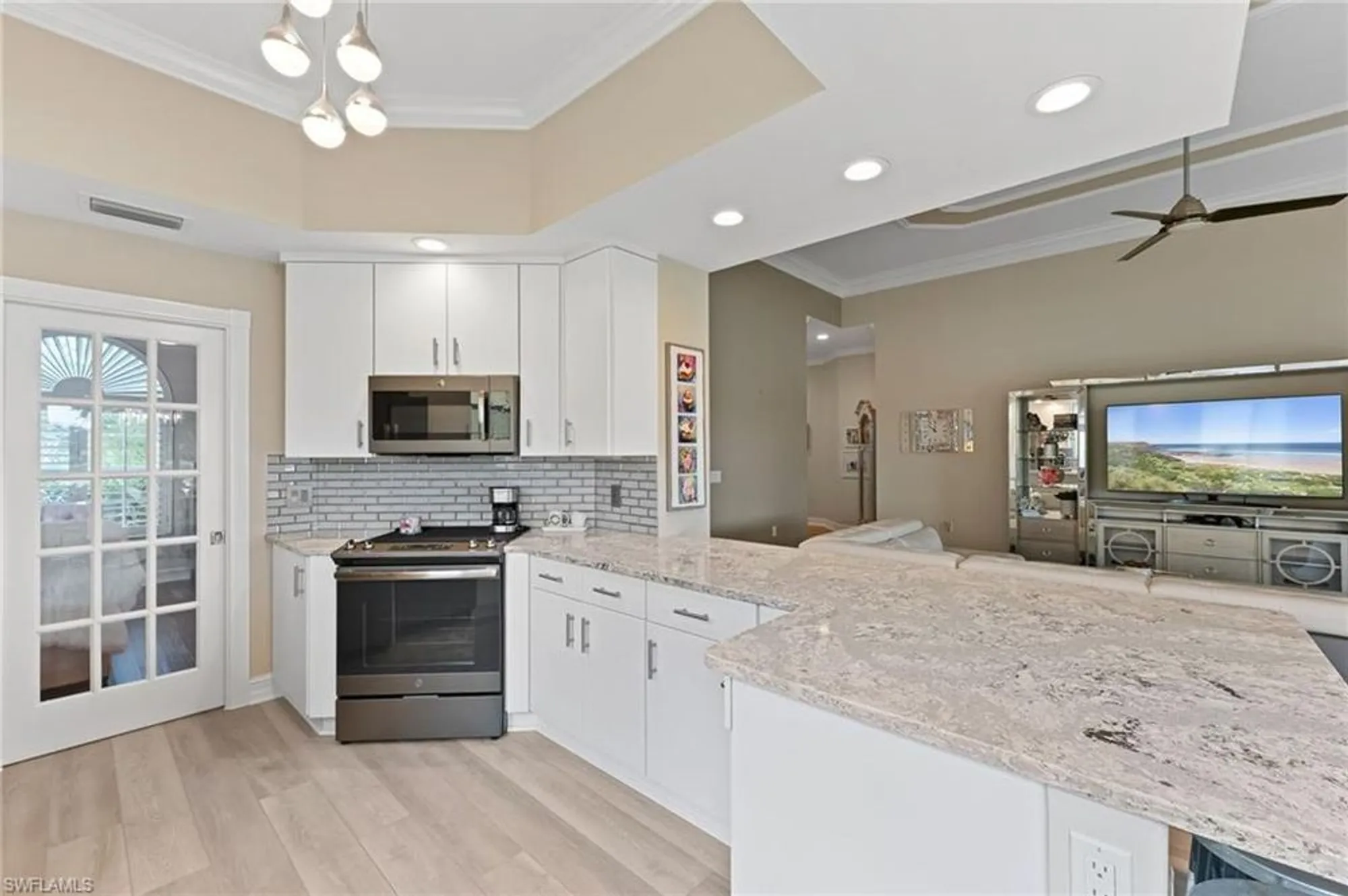 Property Slideshow image 10 of 32 | 7042 toscana ct, Naples, FL, 34114