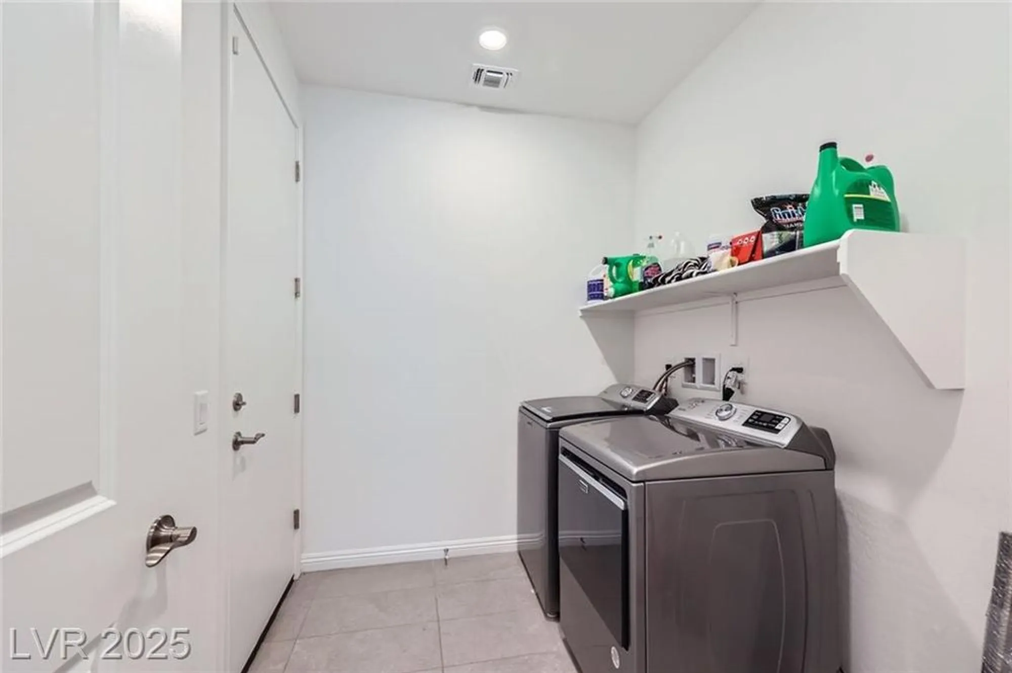 Property Slideshow image 24 of 28 | 6519 summershade st, North Las Vegas, NV, 89086