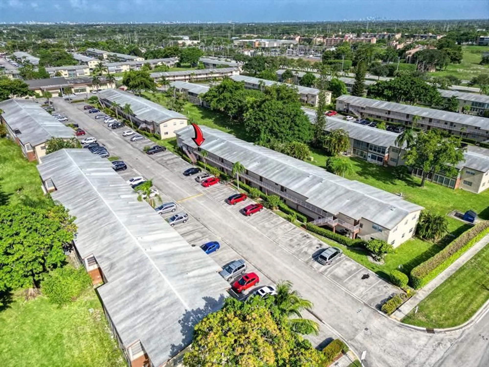 Property Slideshow image 4 of 45 | 7600 nw 5th ct apt 202, Margate, FL, 33063