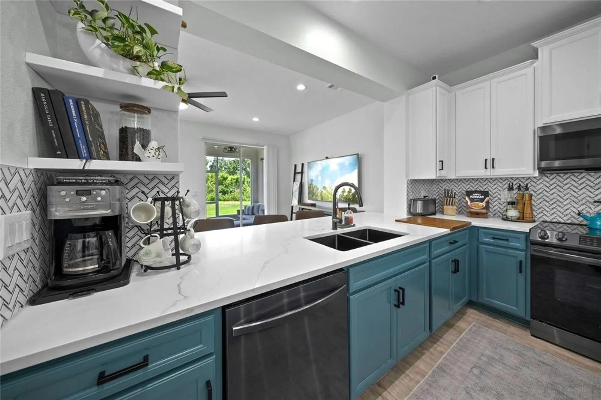 Property Slideshow image 5 of 31 | 12105 trailhead dr, Bradenton, FL, 34211