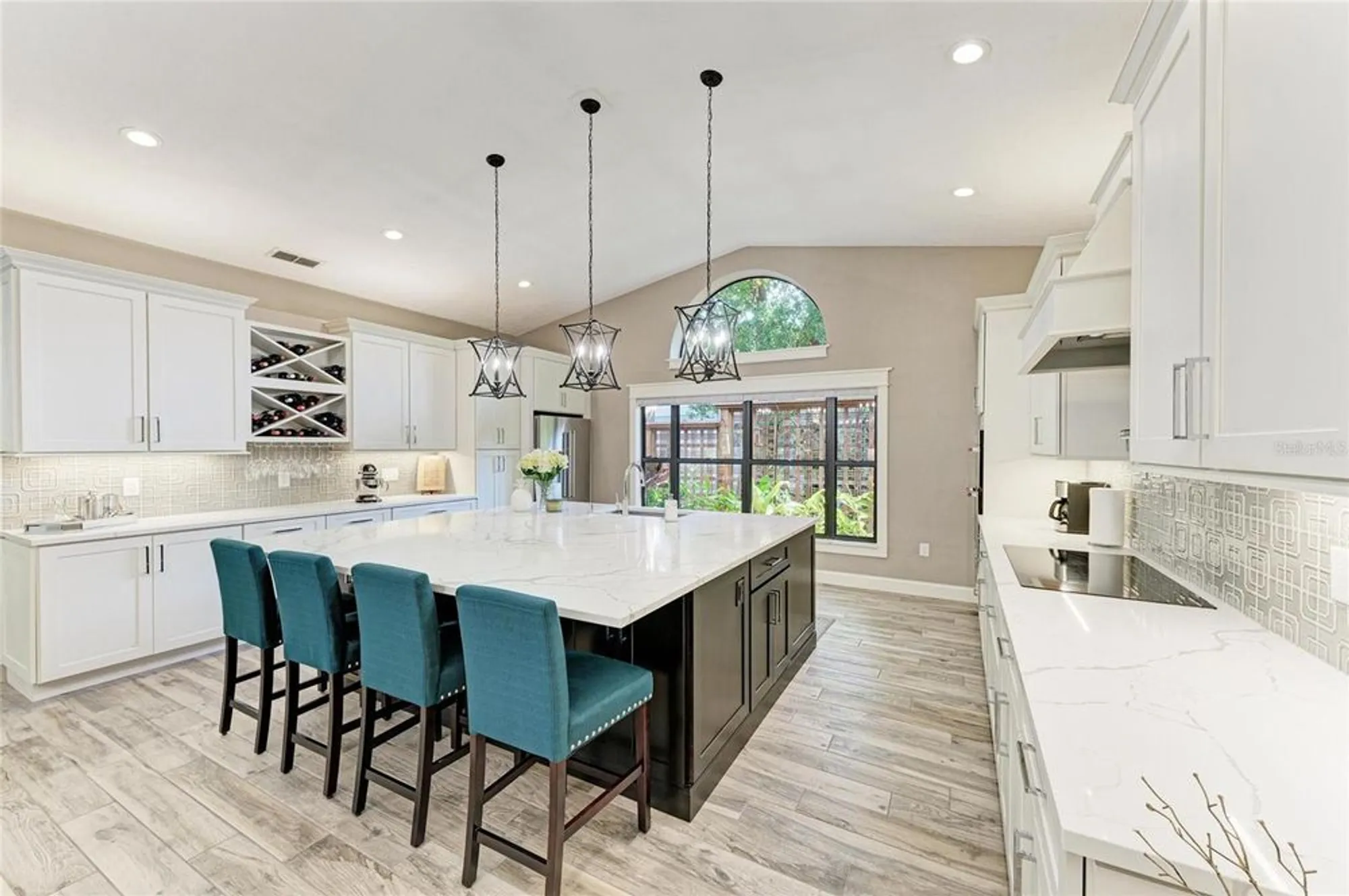 Property Slideshow image 22 of 69 | 8416 palm lakes ct, Sarasota, FL, 34243