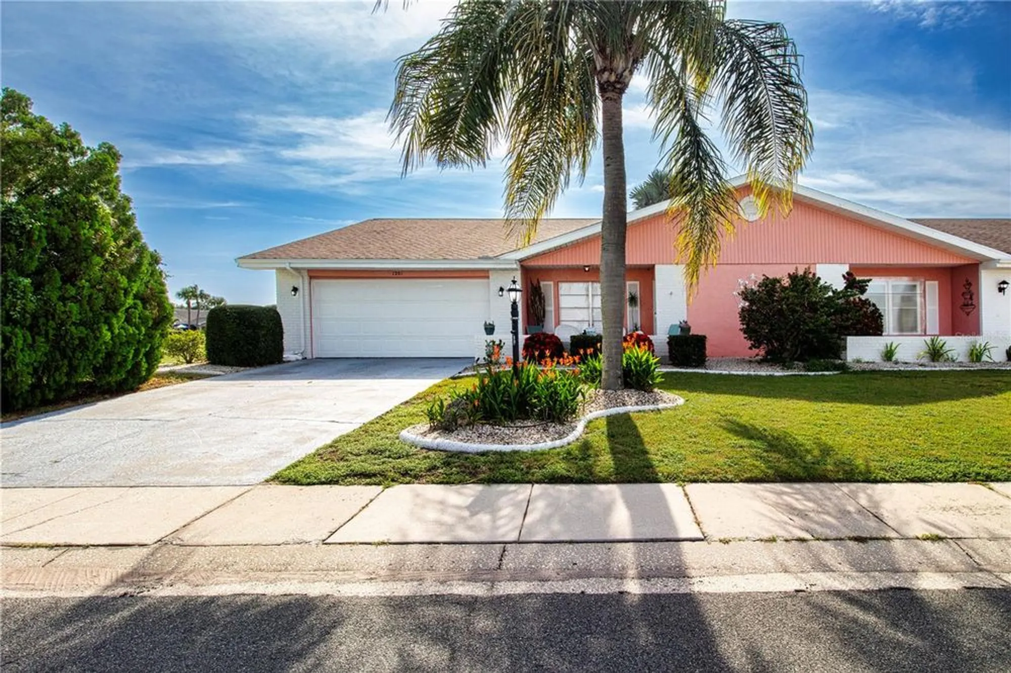 Property Slideshow image 2 of 49 | 1201 bluewater dr, Sun City Center, FL, 33573
