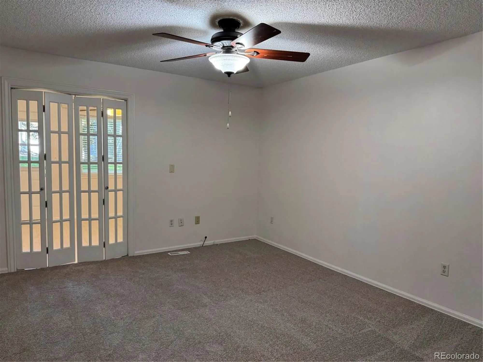 Property Slideshow image 14 of 31 | 41 canongate ln, Highlands Ranch, CO, 80130