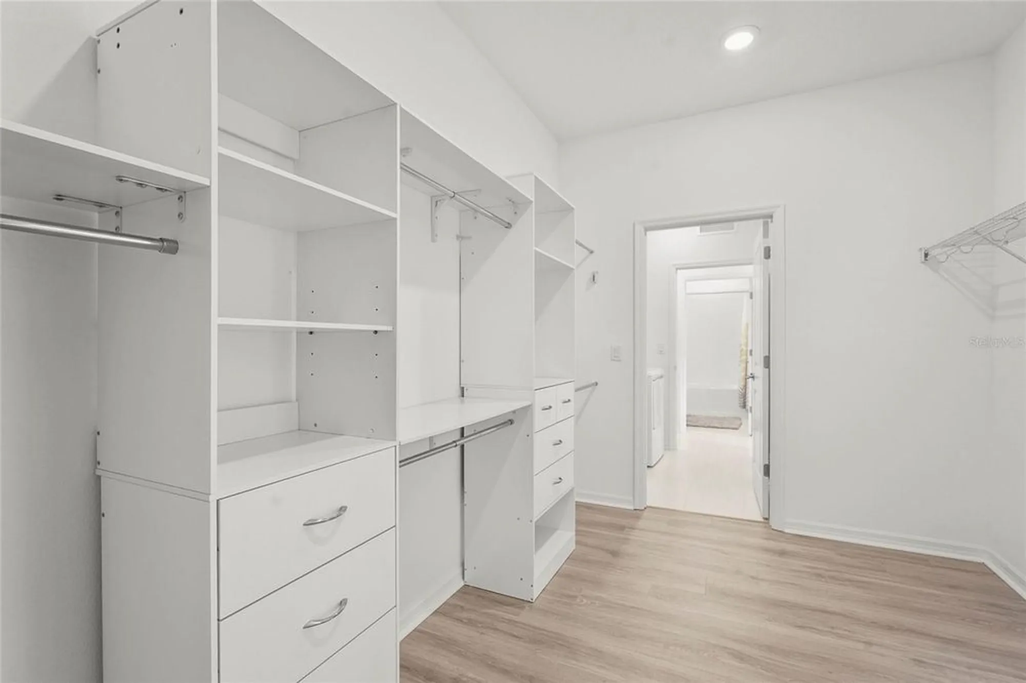 Property Slideshow image 17 of 41 | 10179 milky way cir, Sarasota, FL, 34241