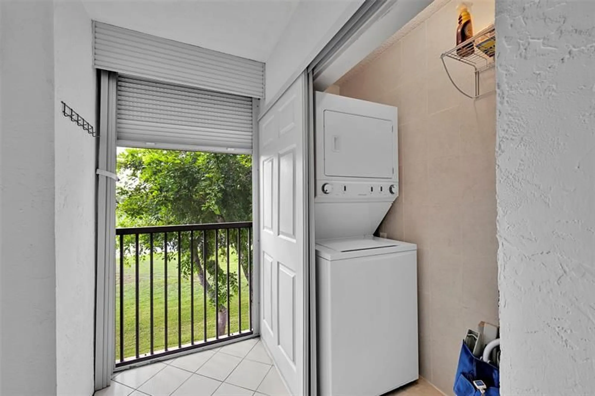 Property Slideshow image 24 of 73 | 3591 environ blvd a305, Lauderhill, FL, 33319