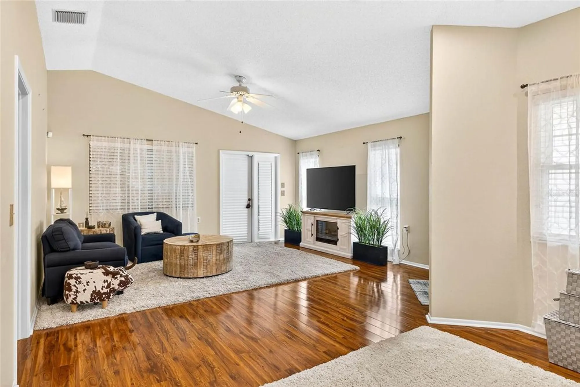 Property Slideshow image 5 of 47 | 4658 wallingford ct, New Port Richey, FL, 34655