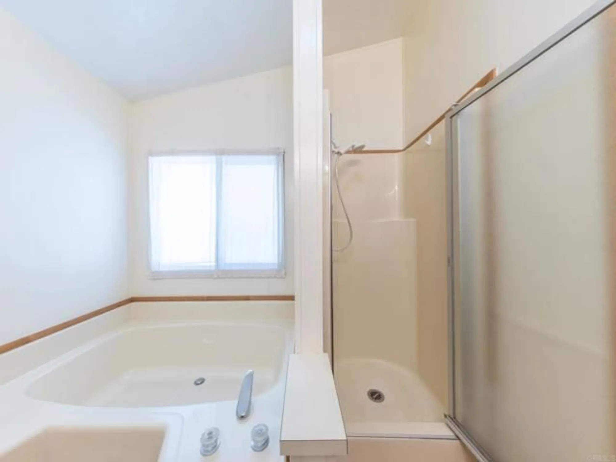 Property Slideshow image 22 of 37 | 2289 bryant dr, Carlsbad, CA, 92008