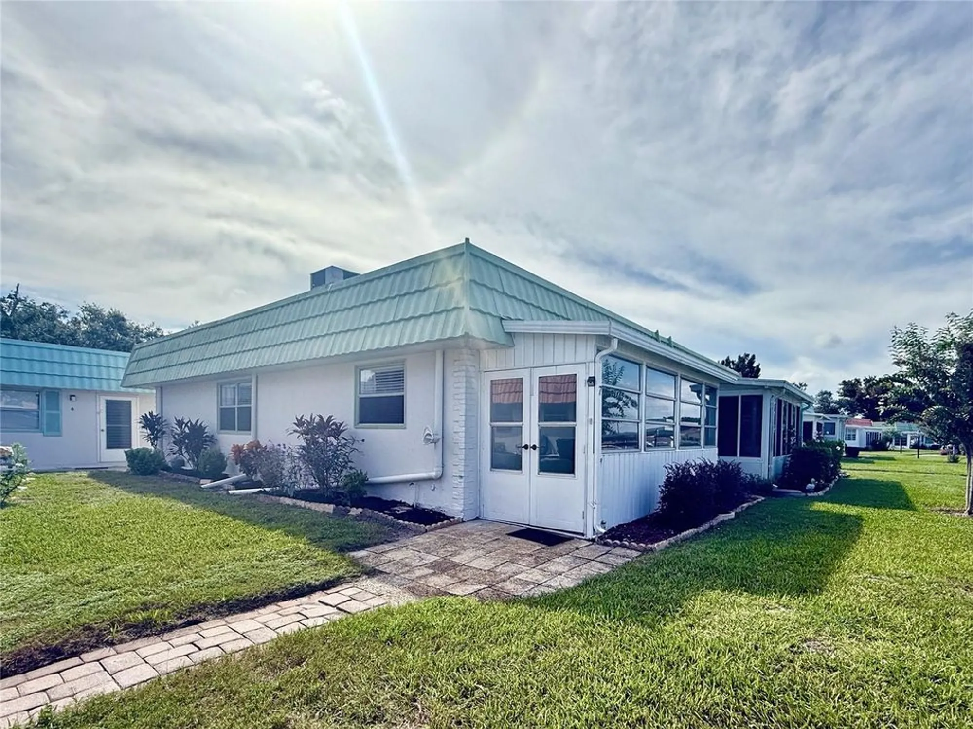 Property Slideshow image 1 of 23 | 1802 bedford ln 7, Sun City Center, FL, 33573