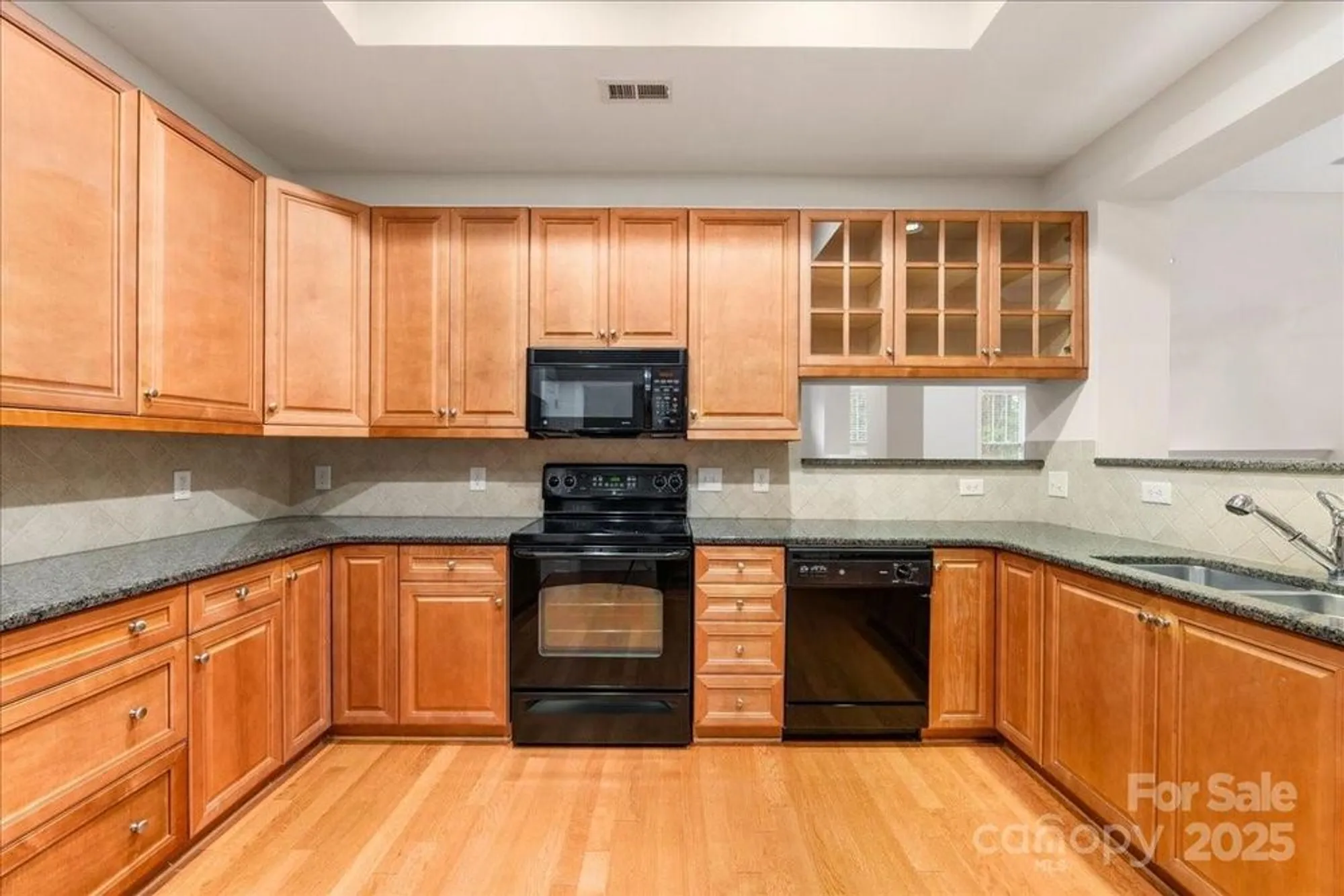 Property Slideshow image 18 of 48 | 1924 mezzo ct, Matthews, NC, 28105