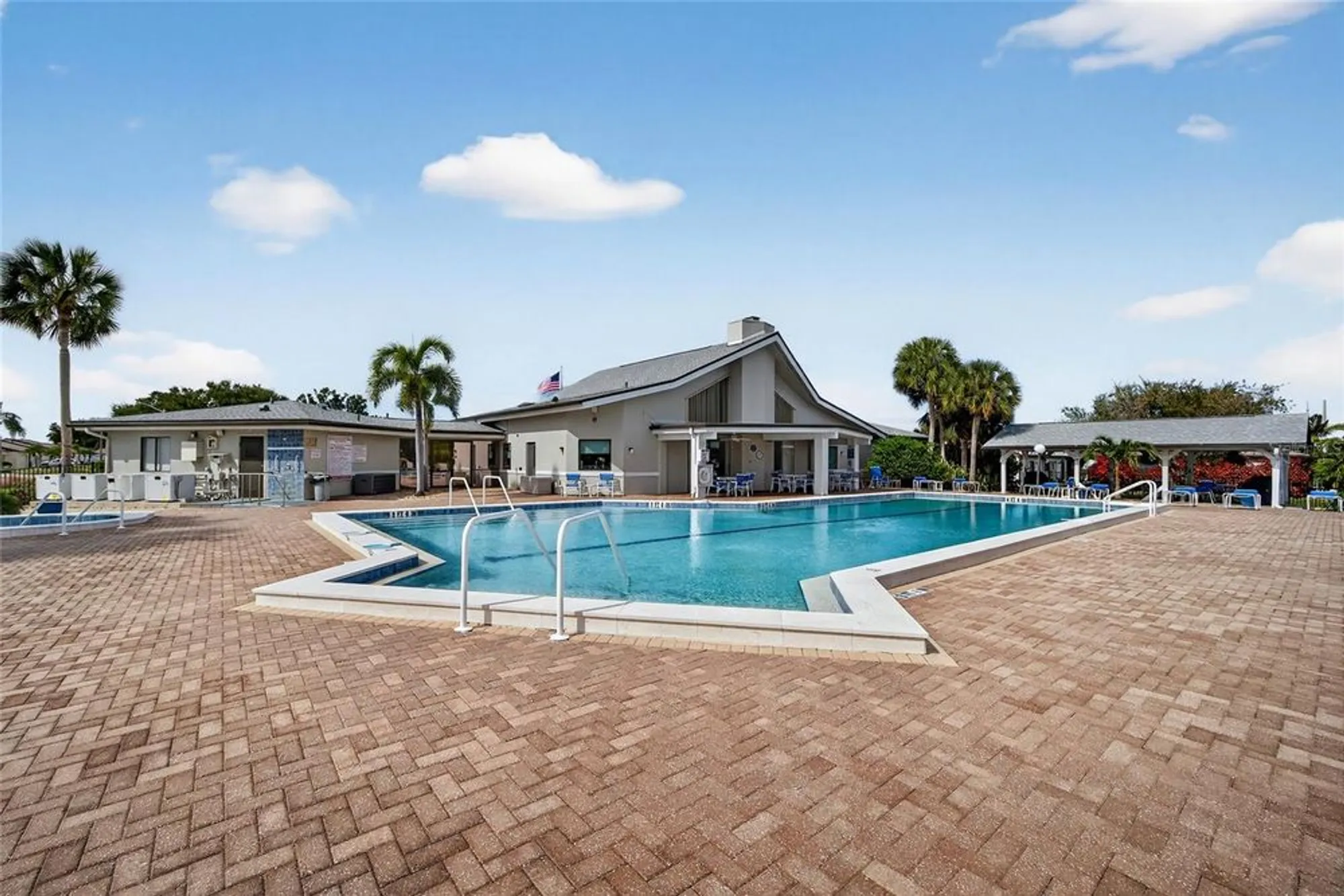 Property Slideshow image 33 of 40 | 612 chestnut ln # 100, Englewood, FL, 34223