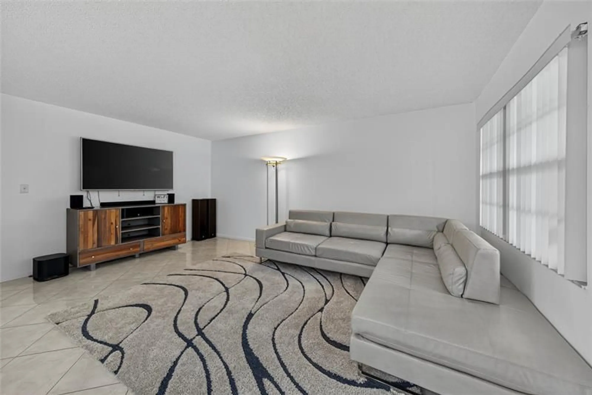 Property Slideshow image 5 of 47 | 1904 bermuda cr d1, Coconut Creek, FL, 33066