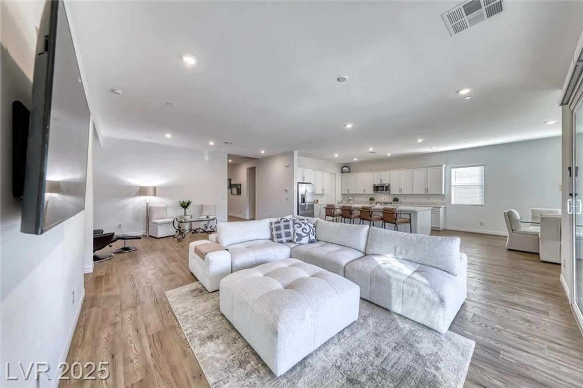 Property Slideshow image 24 of 65 | 141 juliette pointe ln, Henderson, NV, 89011