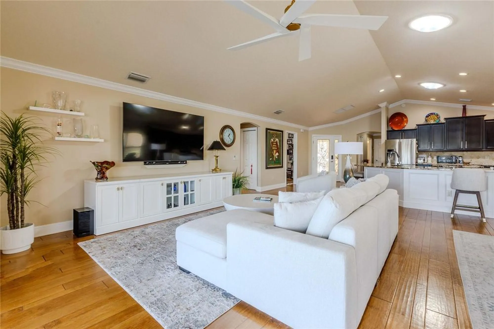 Property Slideshow image 13 of 86 | 1181 edgewater ln, The Villages, FL, 32162