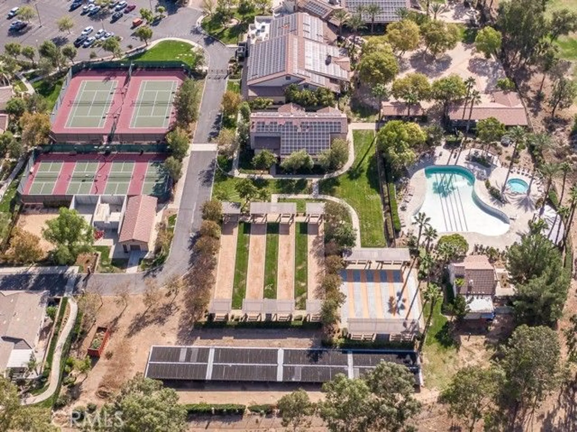 Property Slideshow image 41 of 56 | 241 carner ln, Hemet, CA, 92545