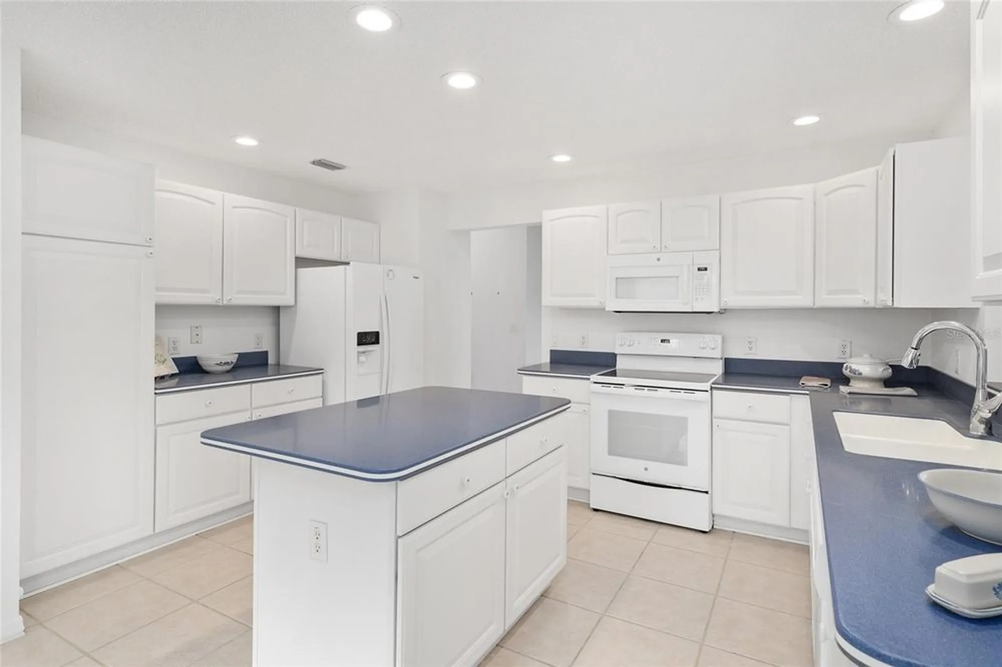 Property Slideshow image 25 of 72 | 560 smithfield pl, The Villages, FL, 32162